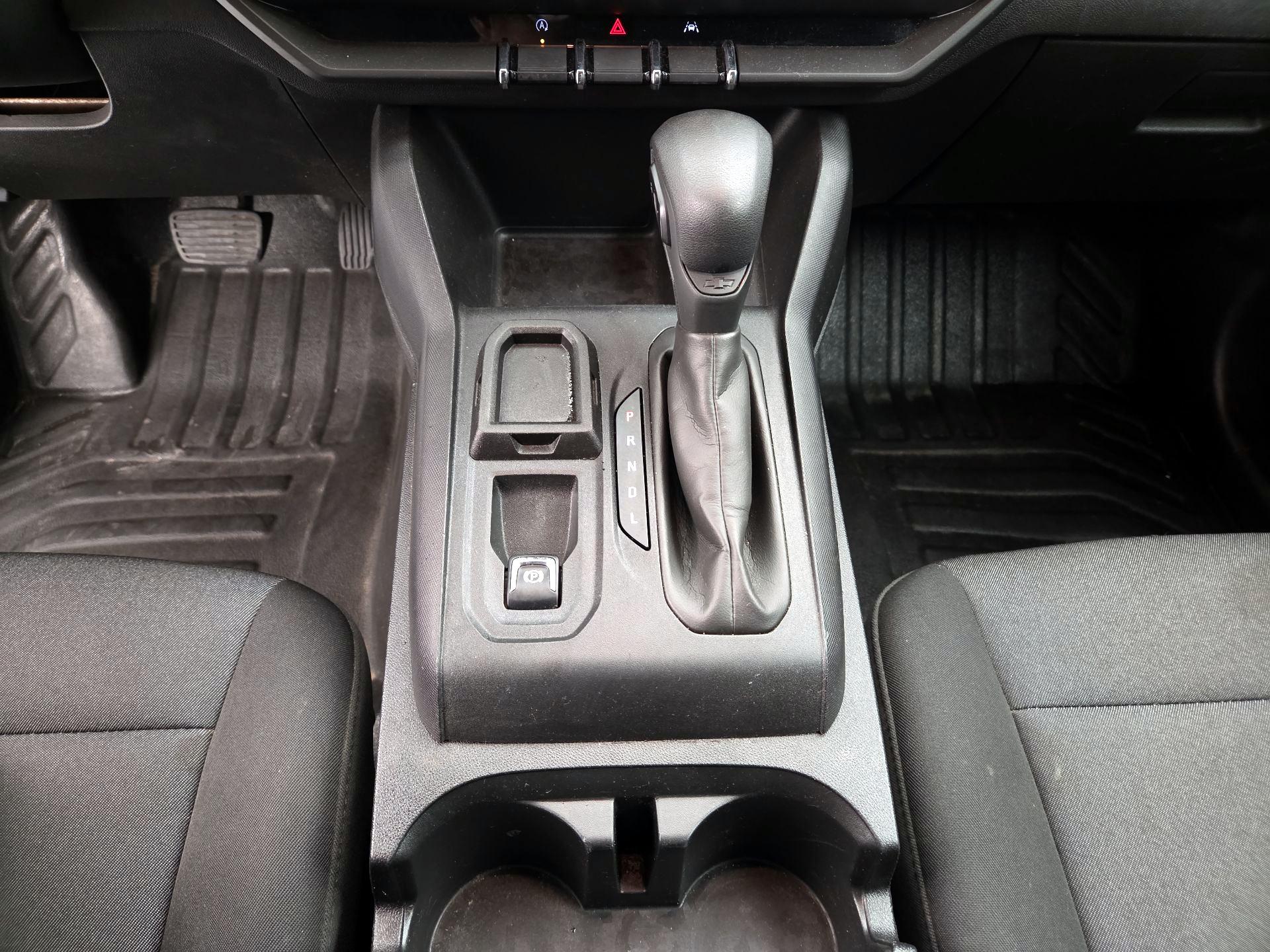Thumbnail: 2023 Chevrolet Colorado - 17
