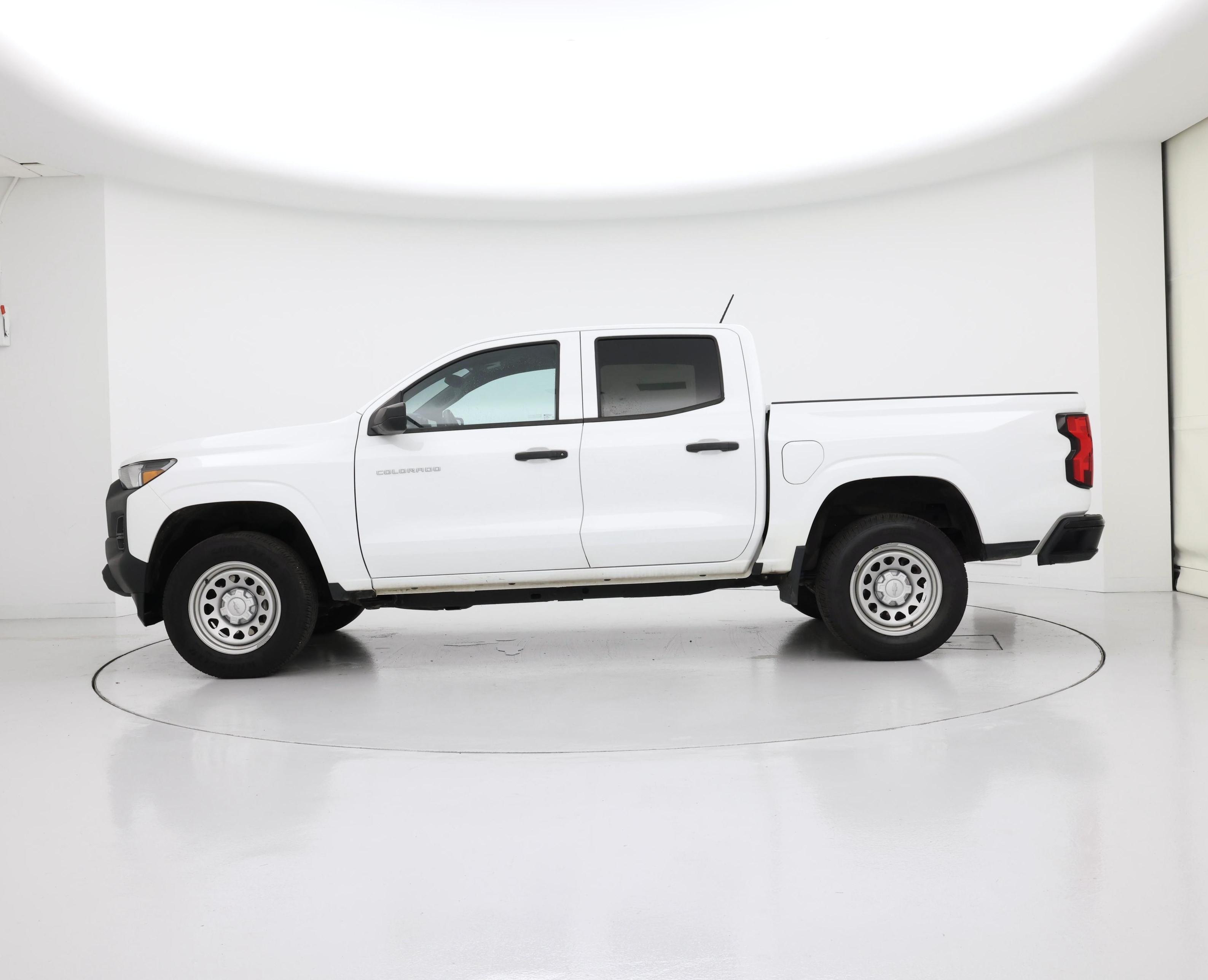 Thumbnail: 2024 Chevrolet Colorado - 3