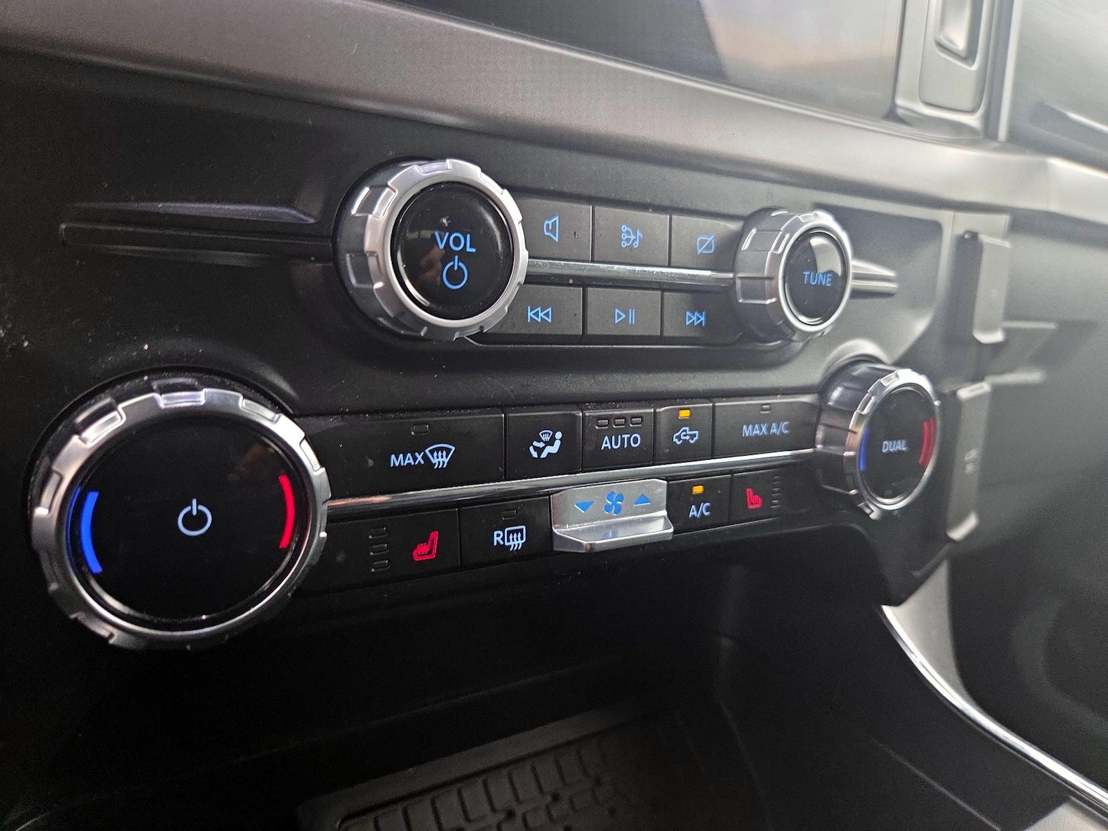 2024 Ford F-150 XLT - Photo 18