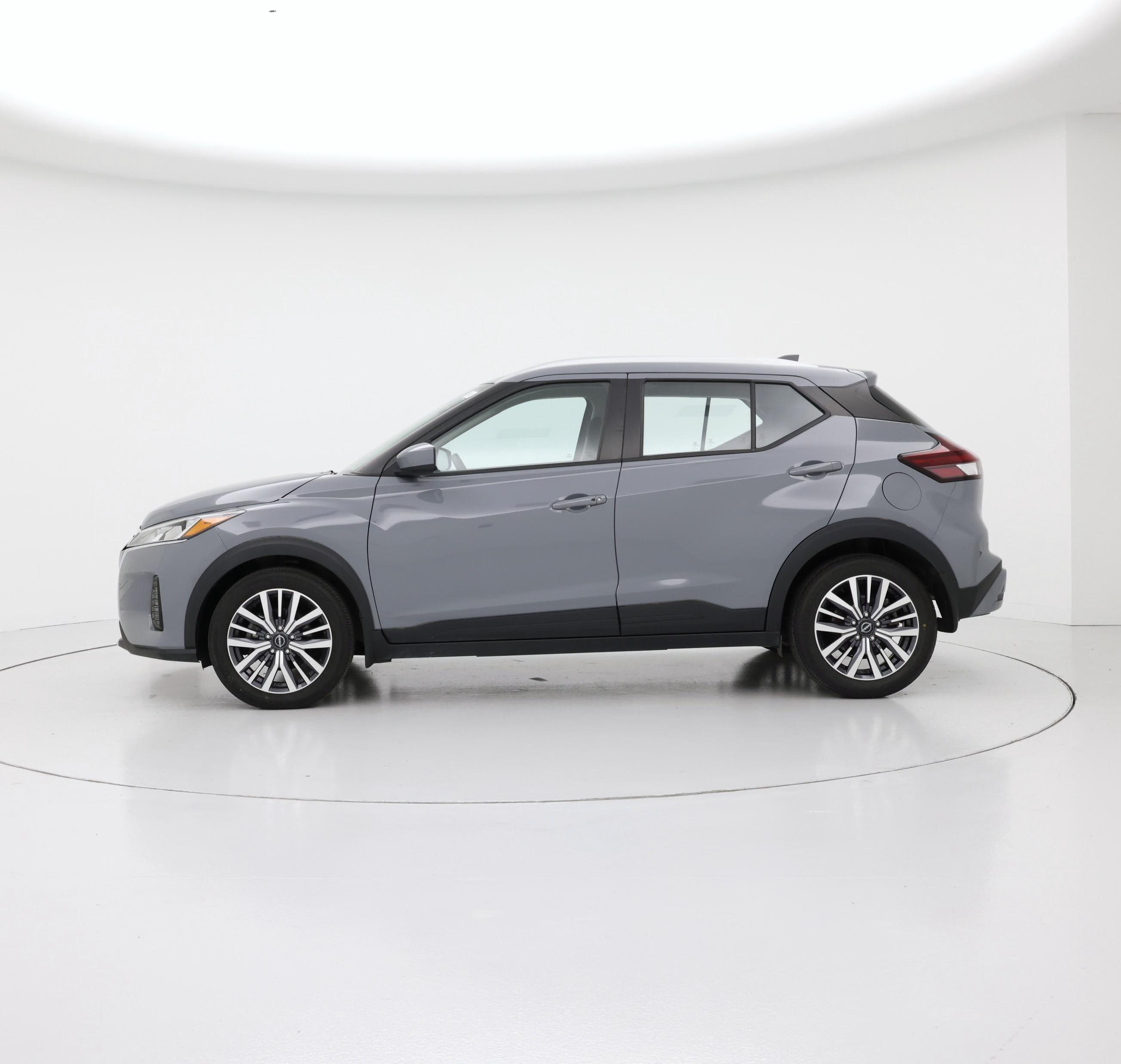 Thumbnail: 2023 Nissan Kicks - 3