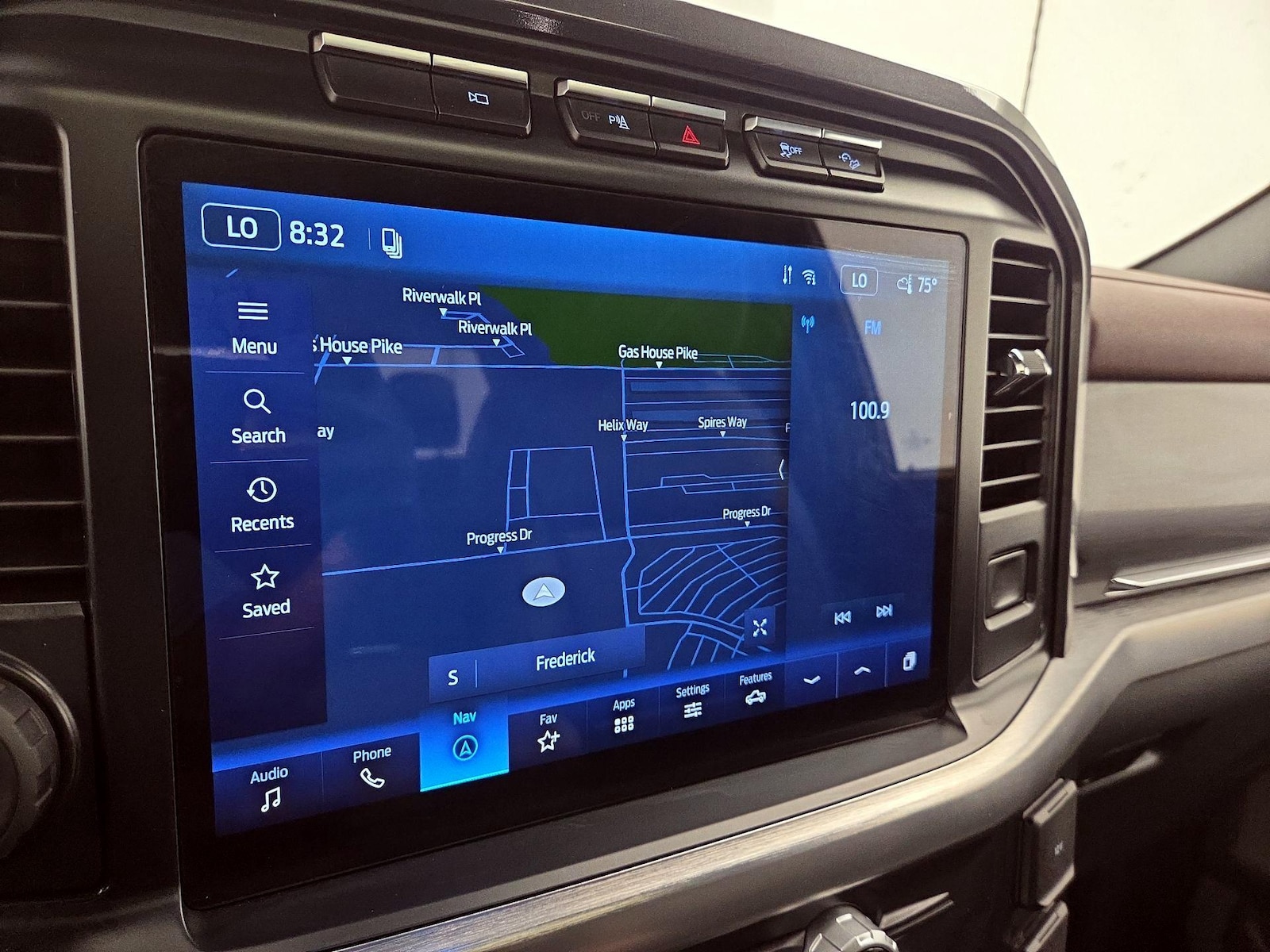 2022 Ford F-150 Lariat - Photo 15