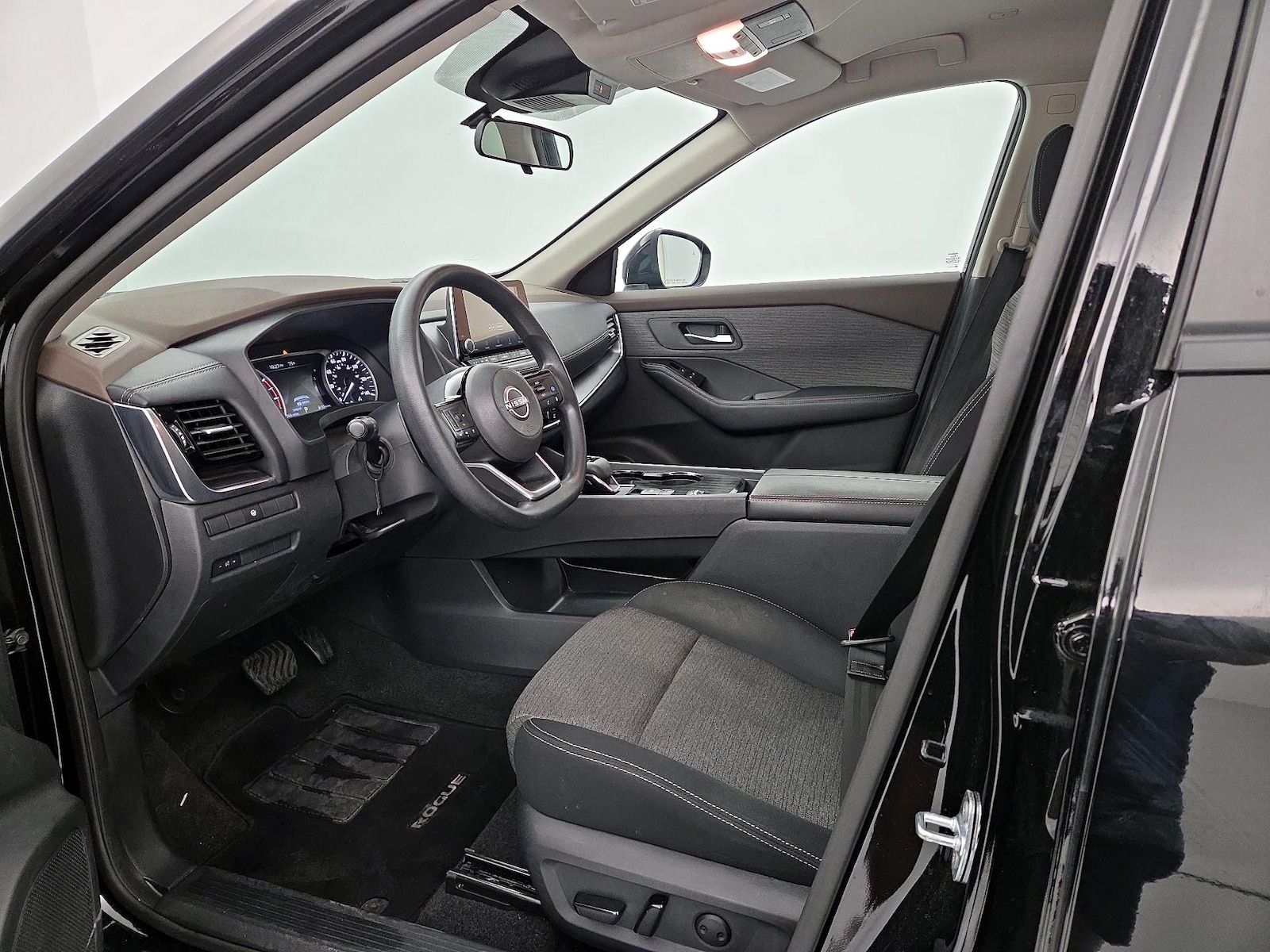 2022 Nissan Rogue SV - Photo 12