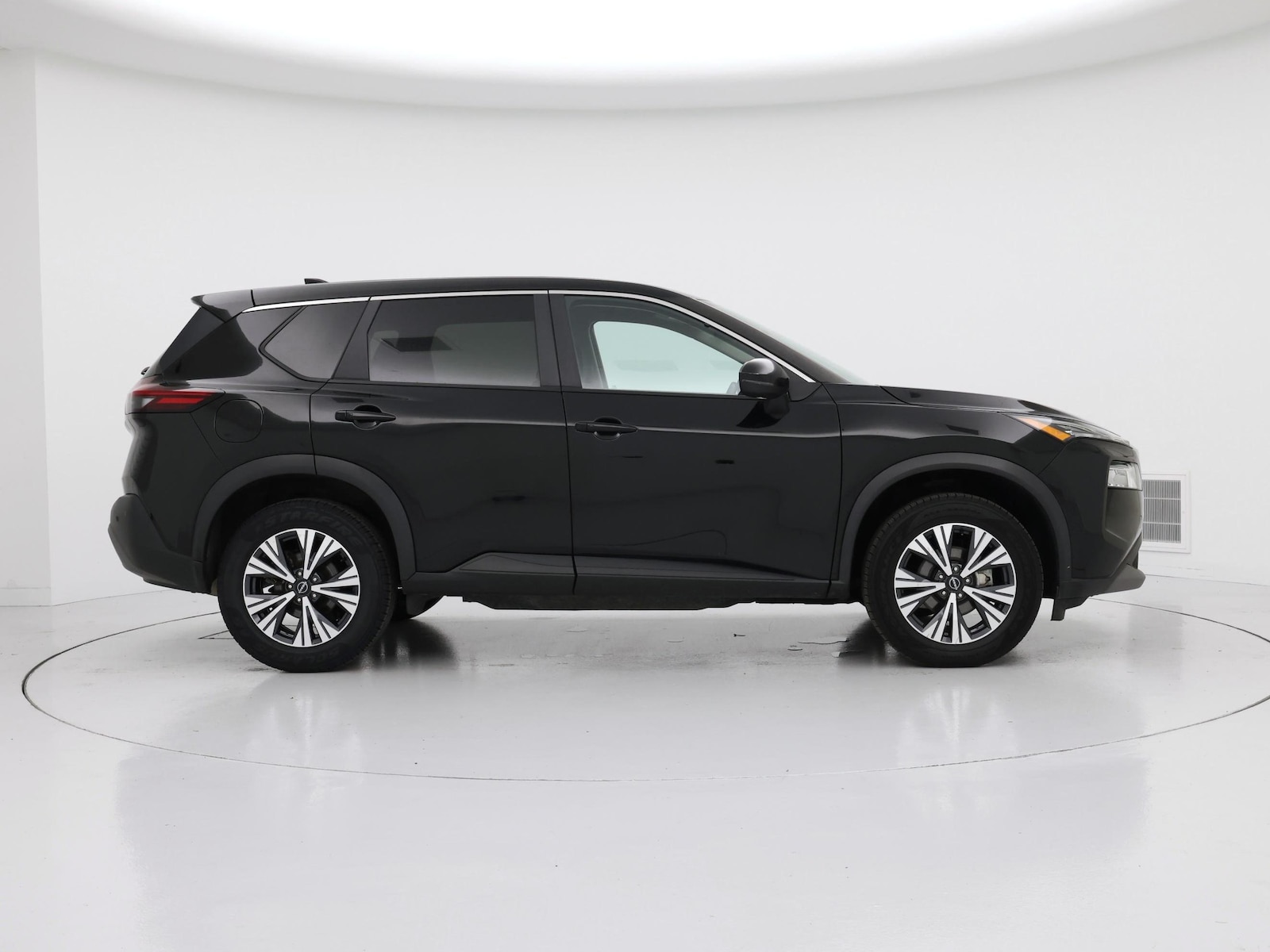 2022 Nissan Rogue SV - Photo 8