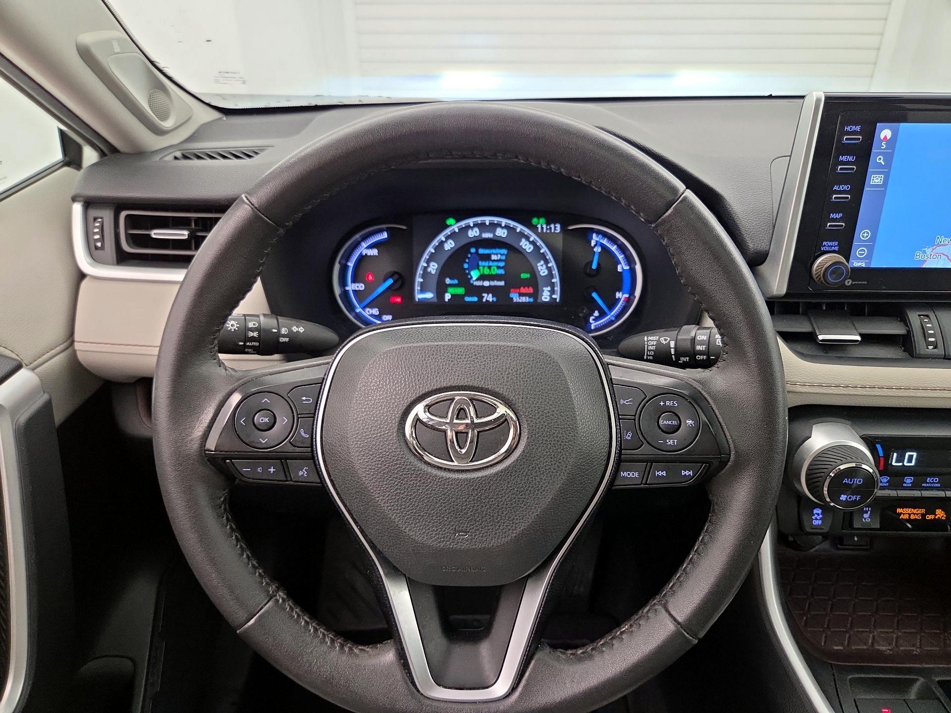 Thumbnail: 2021 Toyota RAV4 - 10