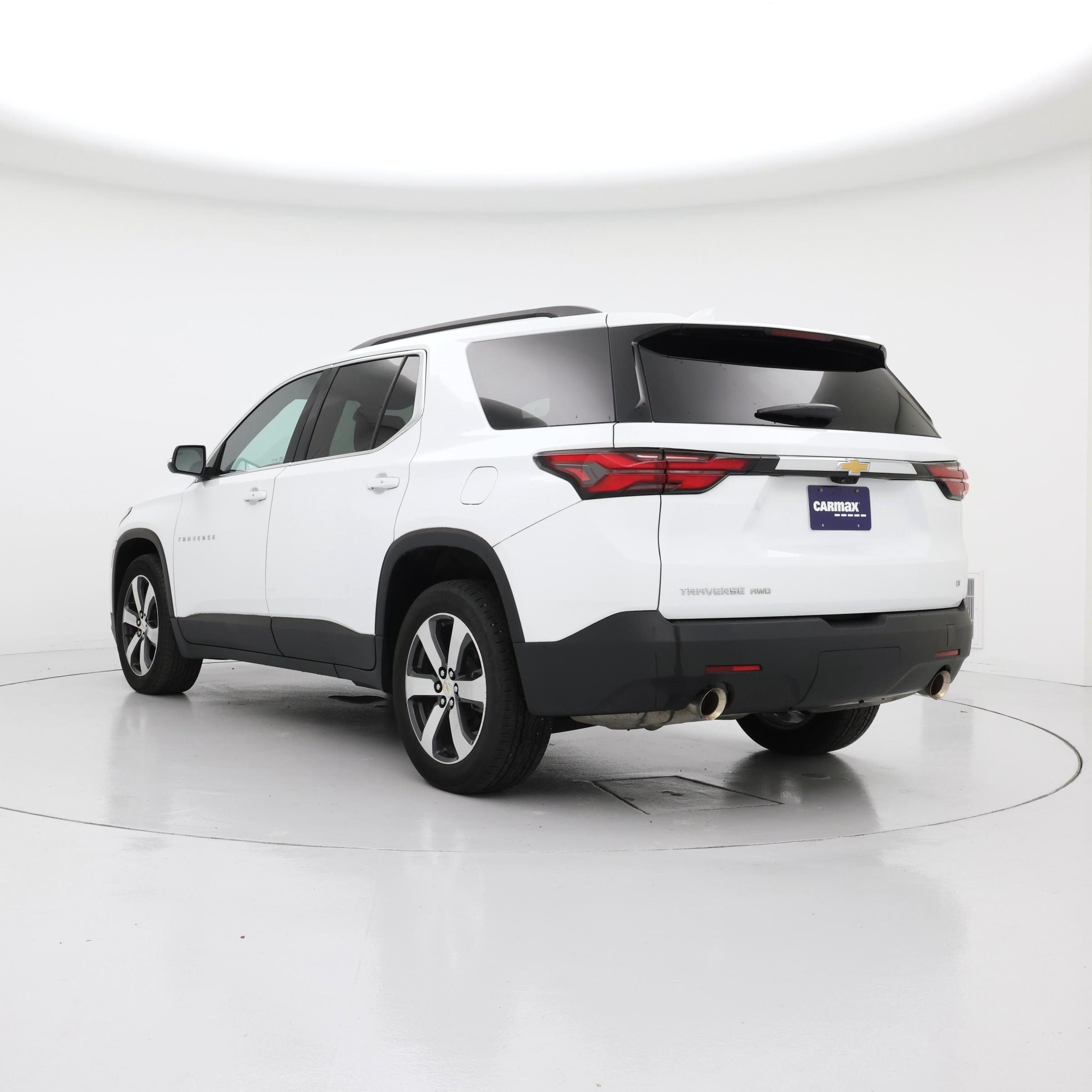 Thumbnail: 2023 Chevrolet Traverse - 2