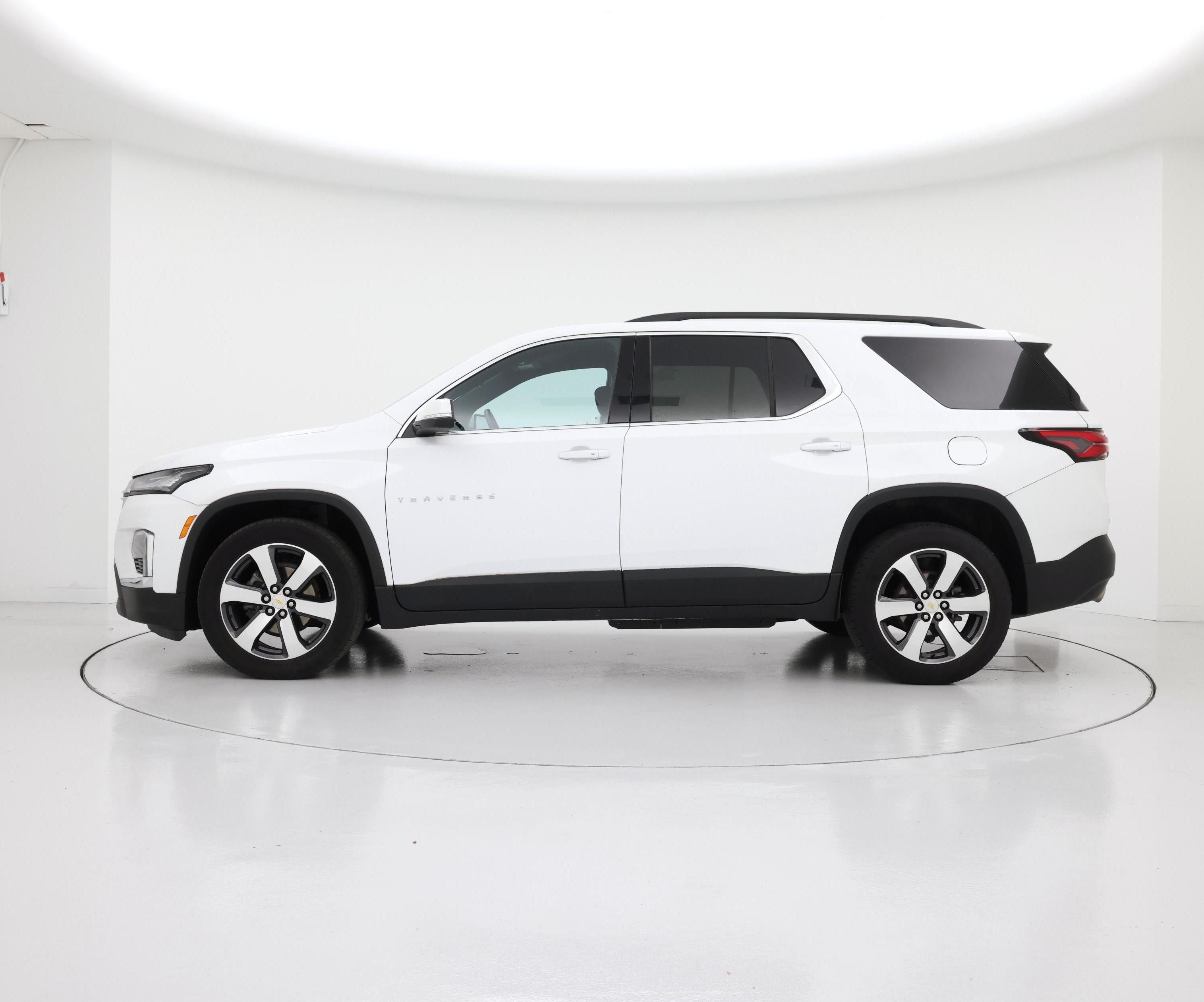 Thumbnail: 2023 Chevrolet Traverse - 3