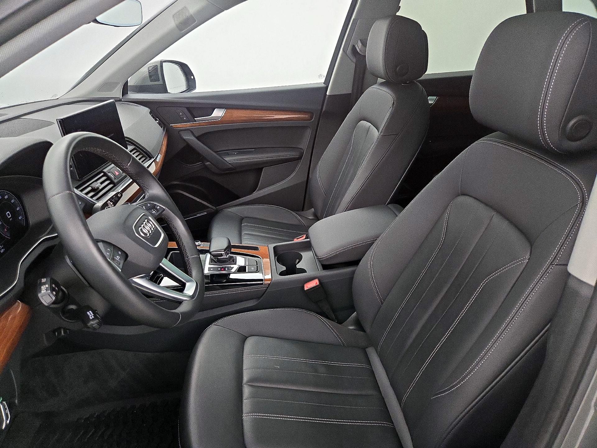 Thumbnail: 2023 Audi Q5 - 11
