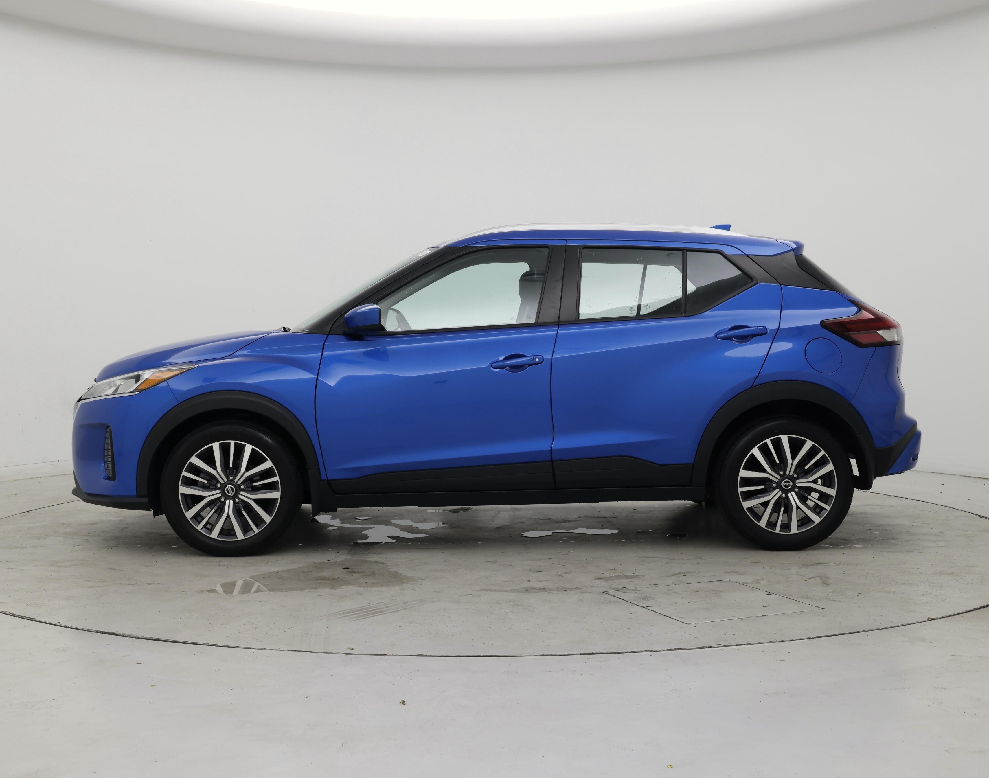 Thumbnail: 2021 Nissan Kicks - 3