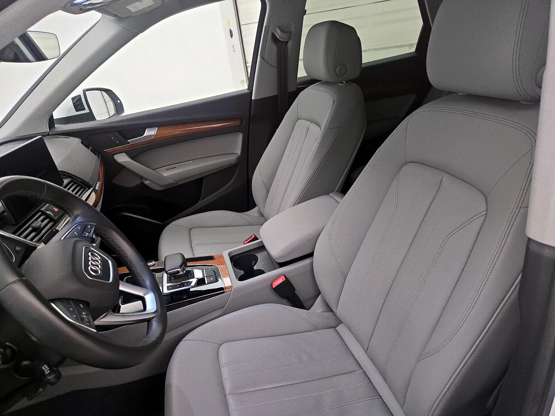 Thumbnail: 2023 Audi Q5 - 11