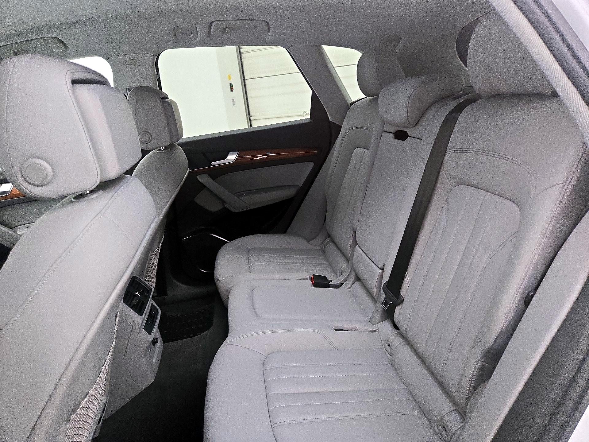 Thumbnail: 2023 Audi Q5 - 20