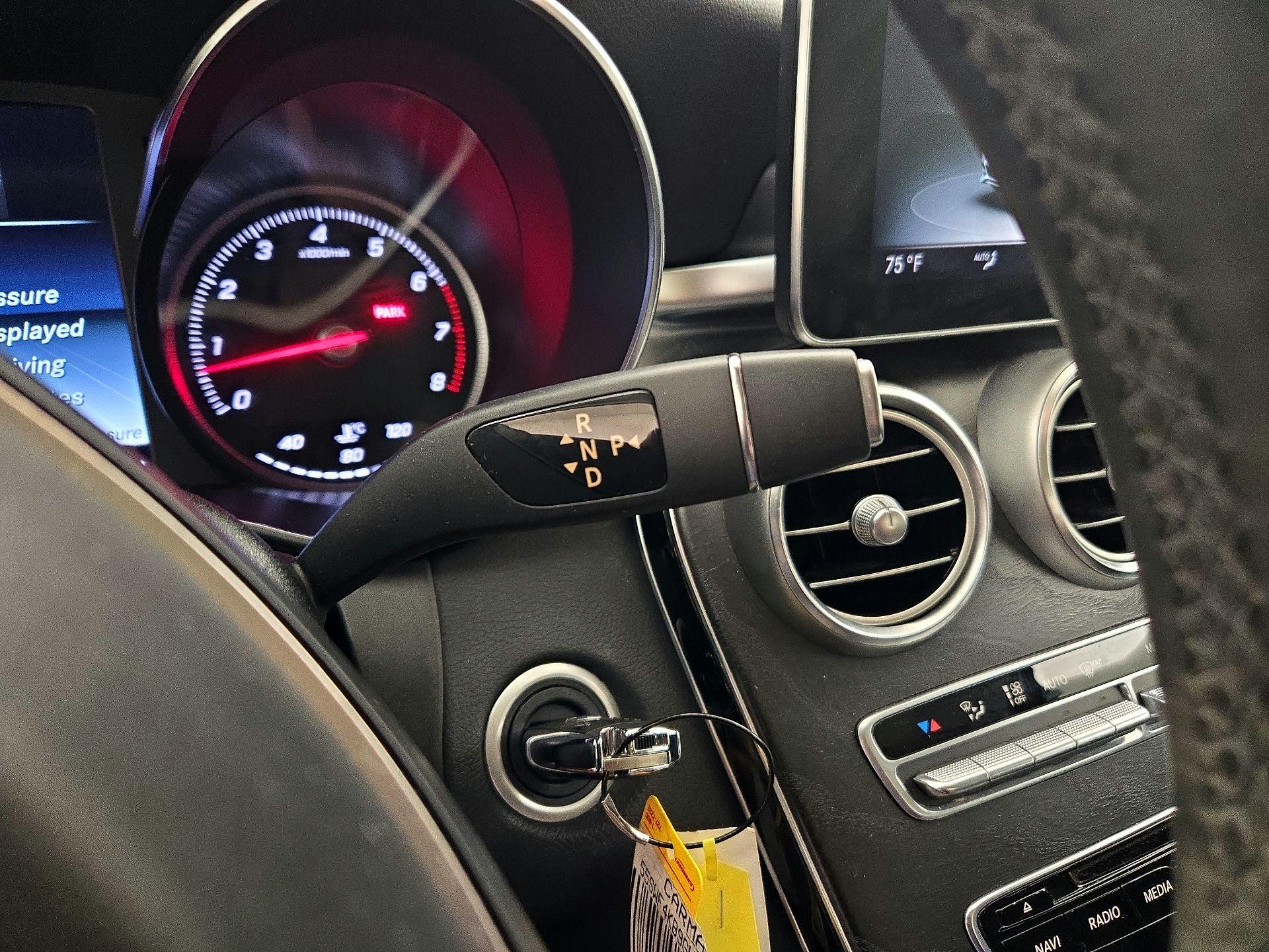 Thumbnail: 2016 Mercedes-Benz C-Class - 18