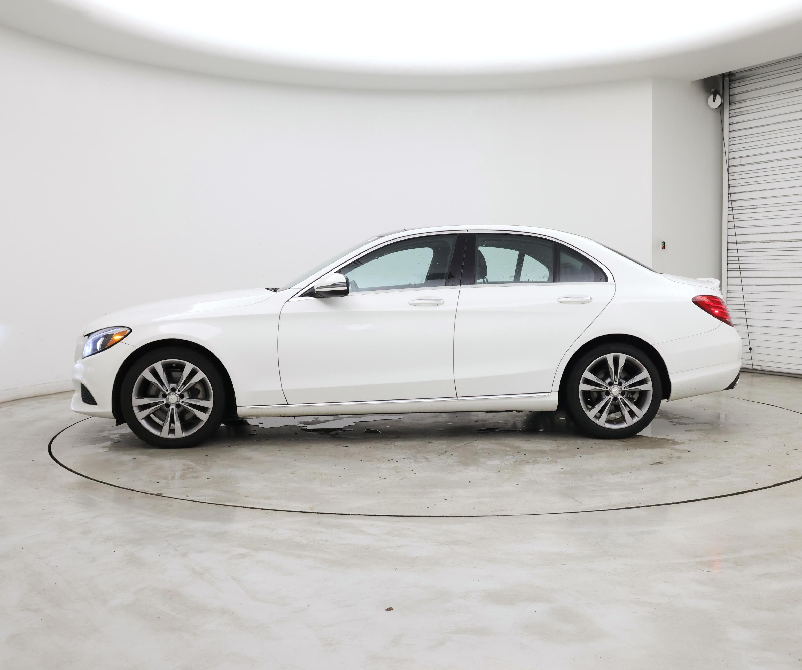 Thumbnail: 2016 Mercedes-Benz C-Class - 3