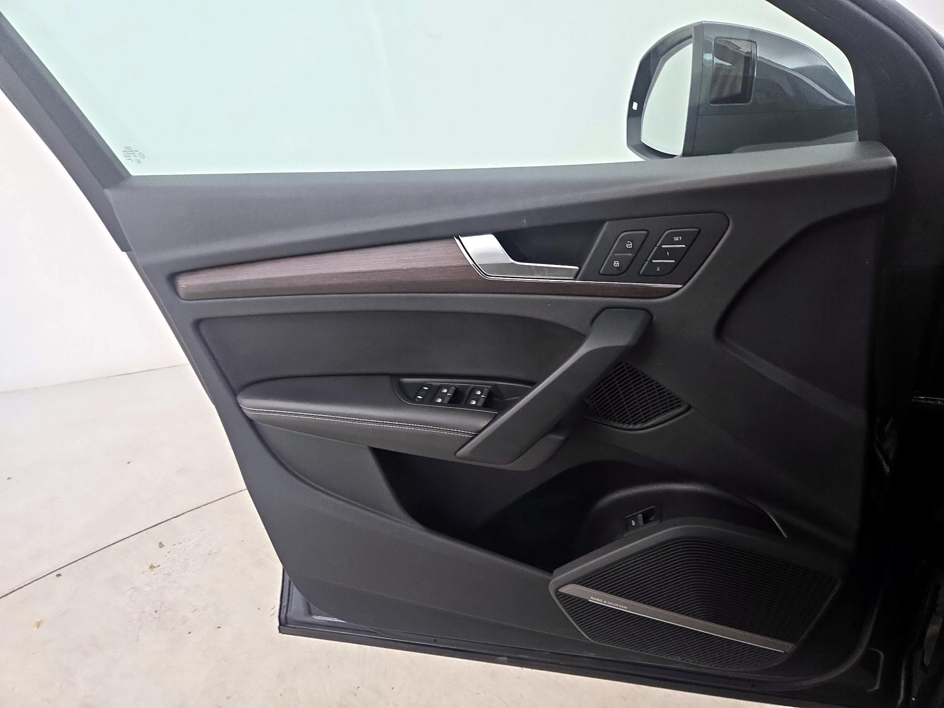 Thumbnail: 2021 Audi Q5 - 12