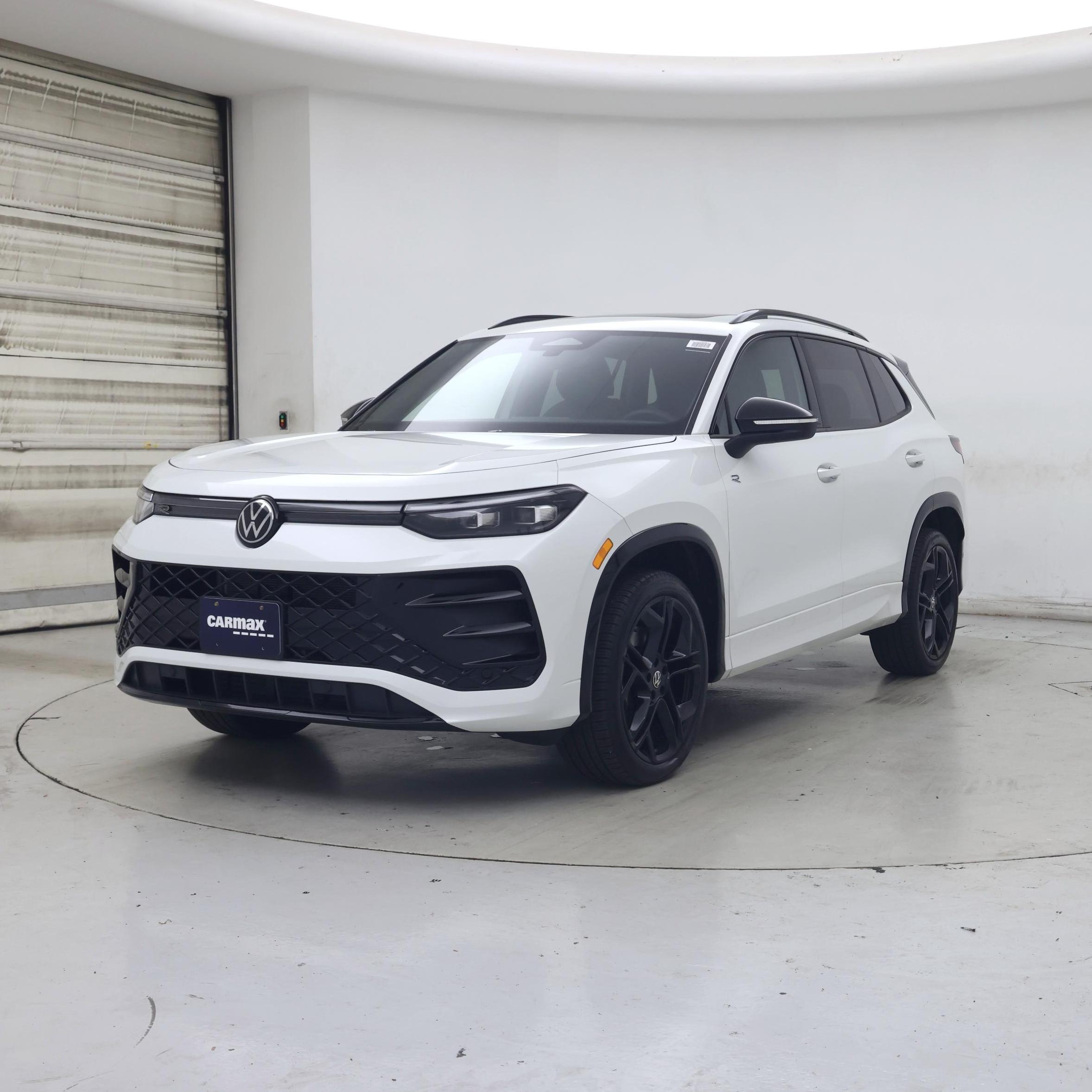 Thumbnail: 2025 Volkswagen Tiguan - 4