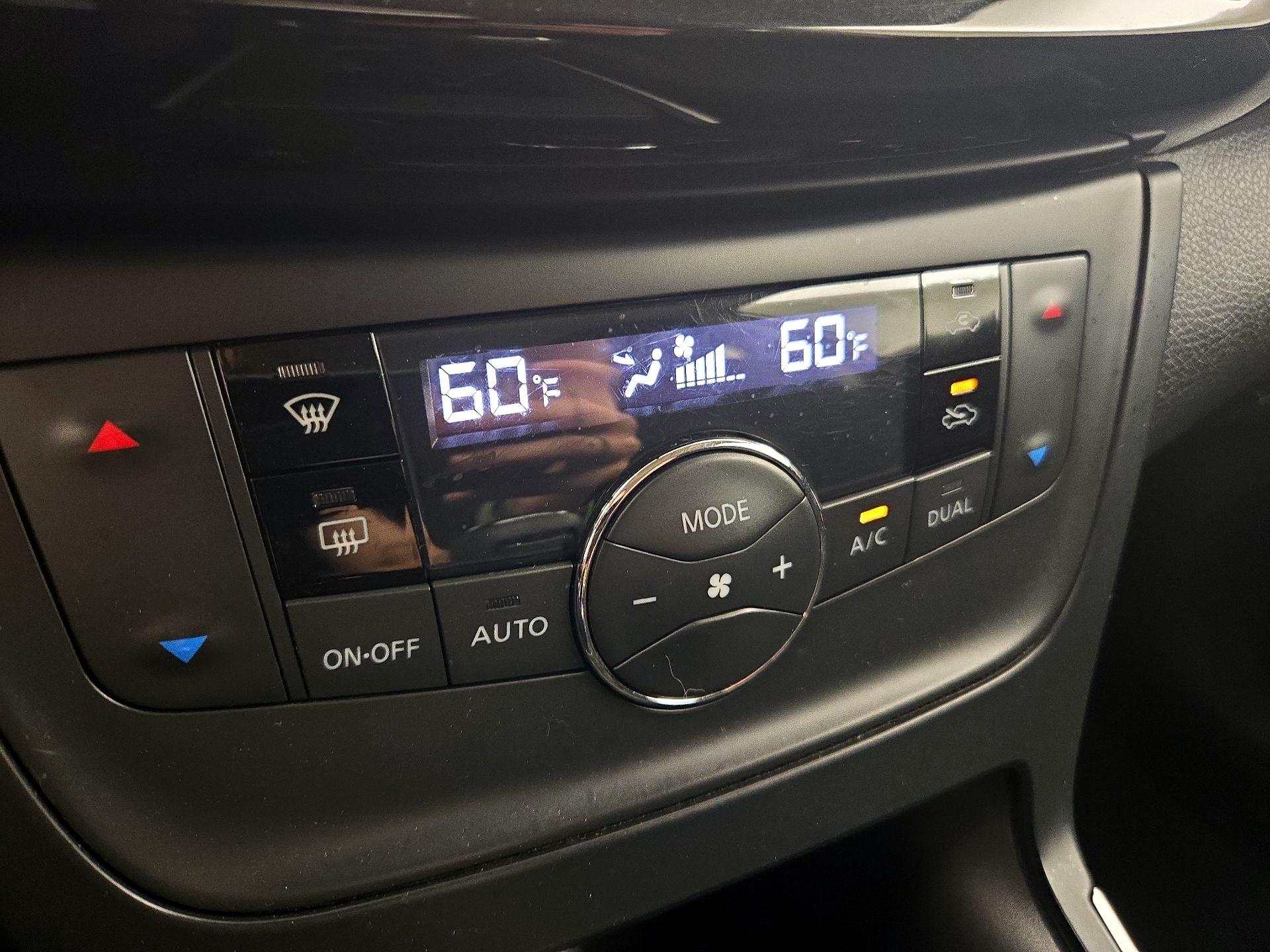 Thumbnail: 2019 Nissan Sentra - 15