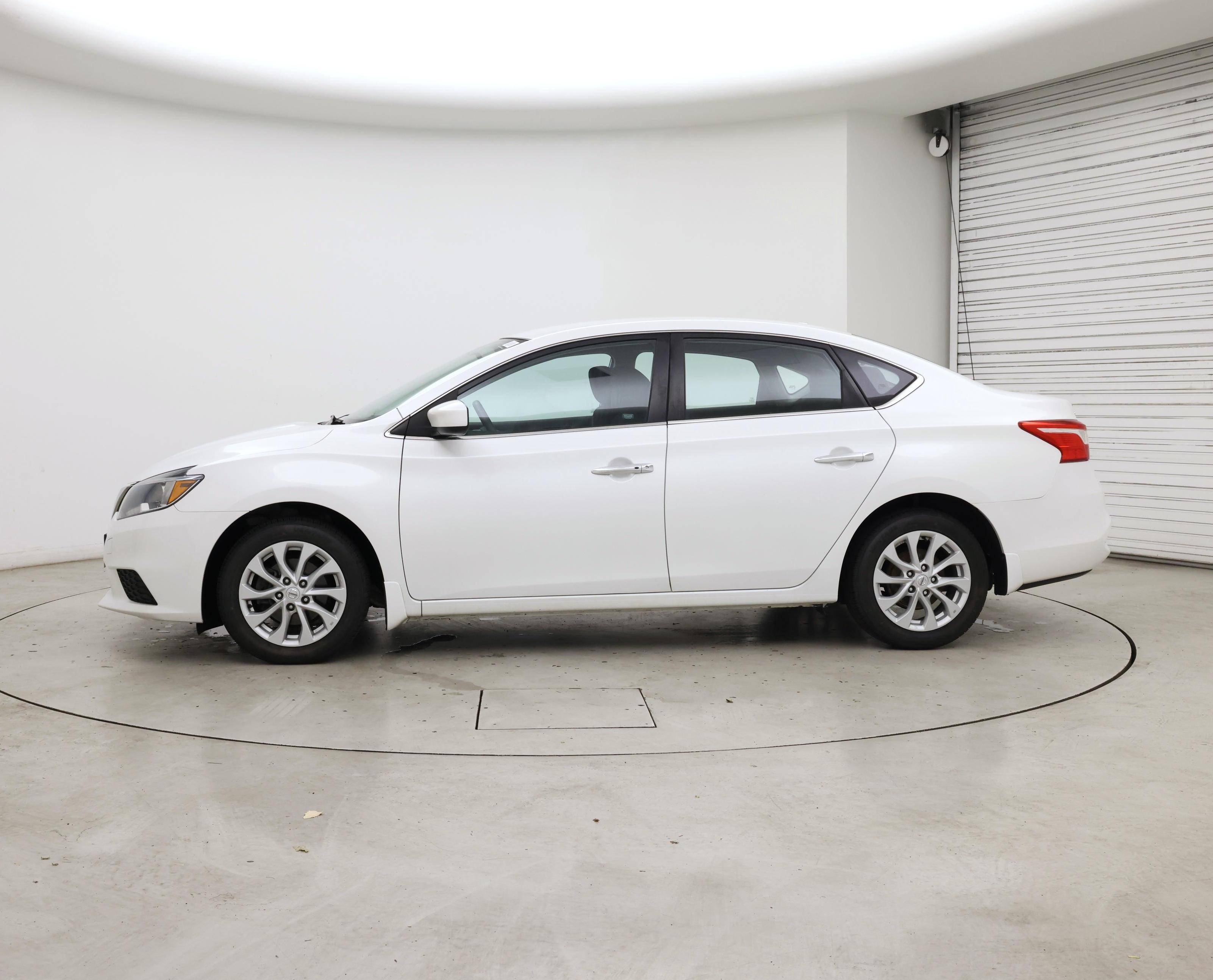 Thumbnail: 2019 Nissan Sentra - 3