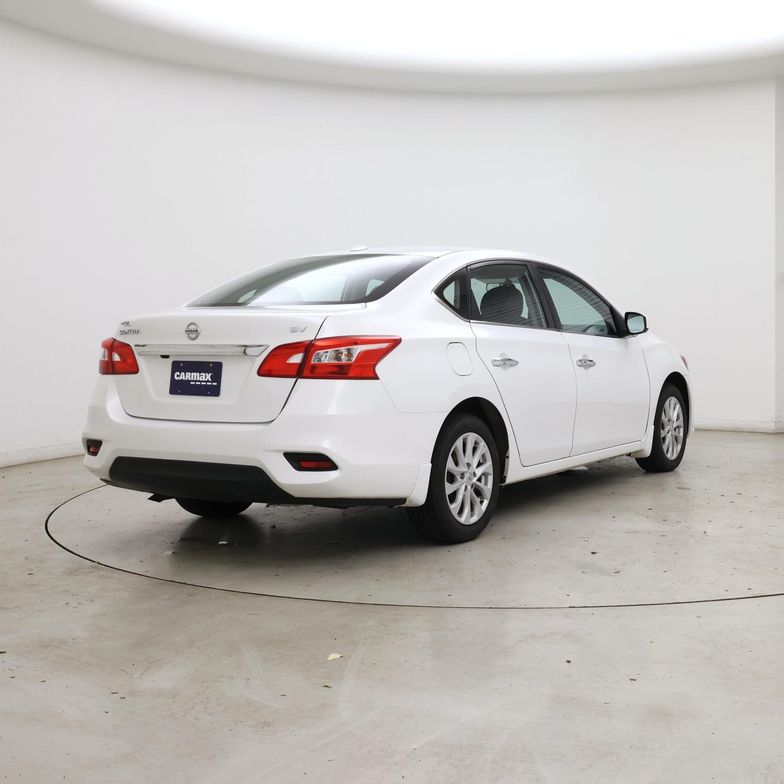 Thumbnail: 2019 Nissan Sentra - 8