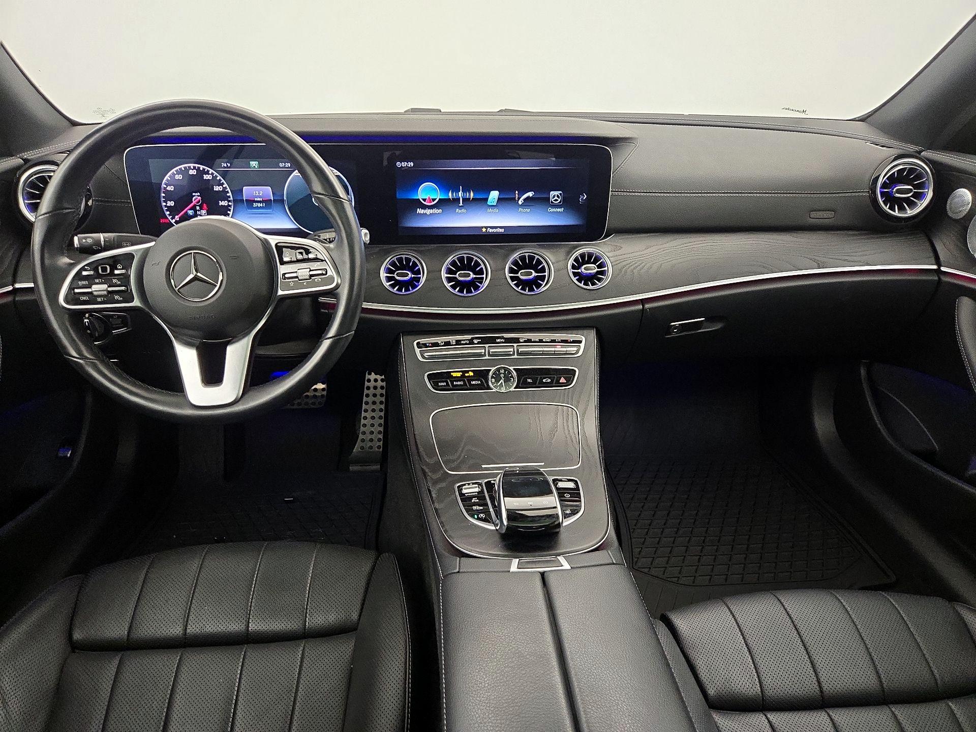 Thumbnail: 2020 Mercedes-Benz E-Class - 9