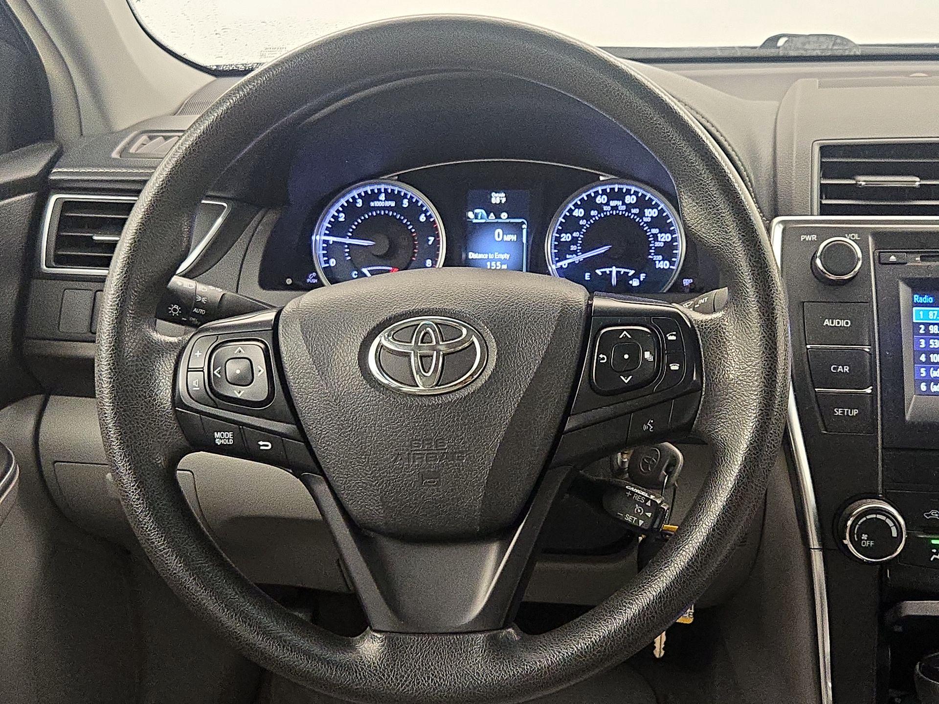 Thumbnail: 2017 Toyota Camry - 10