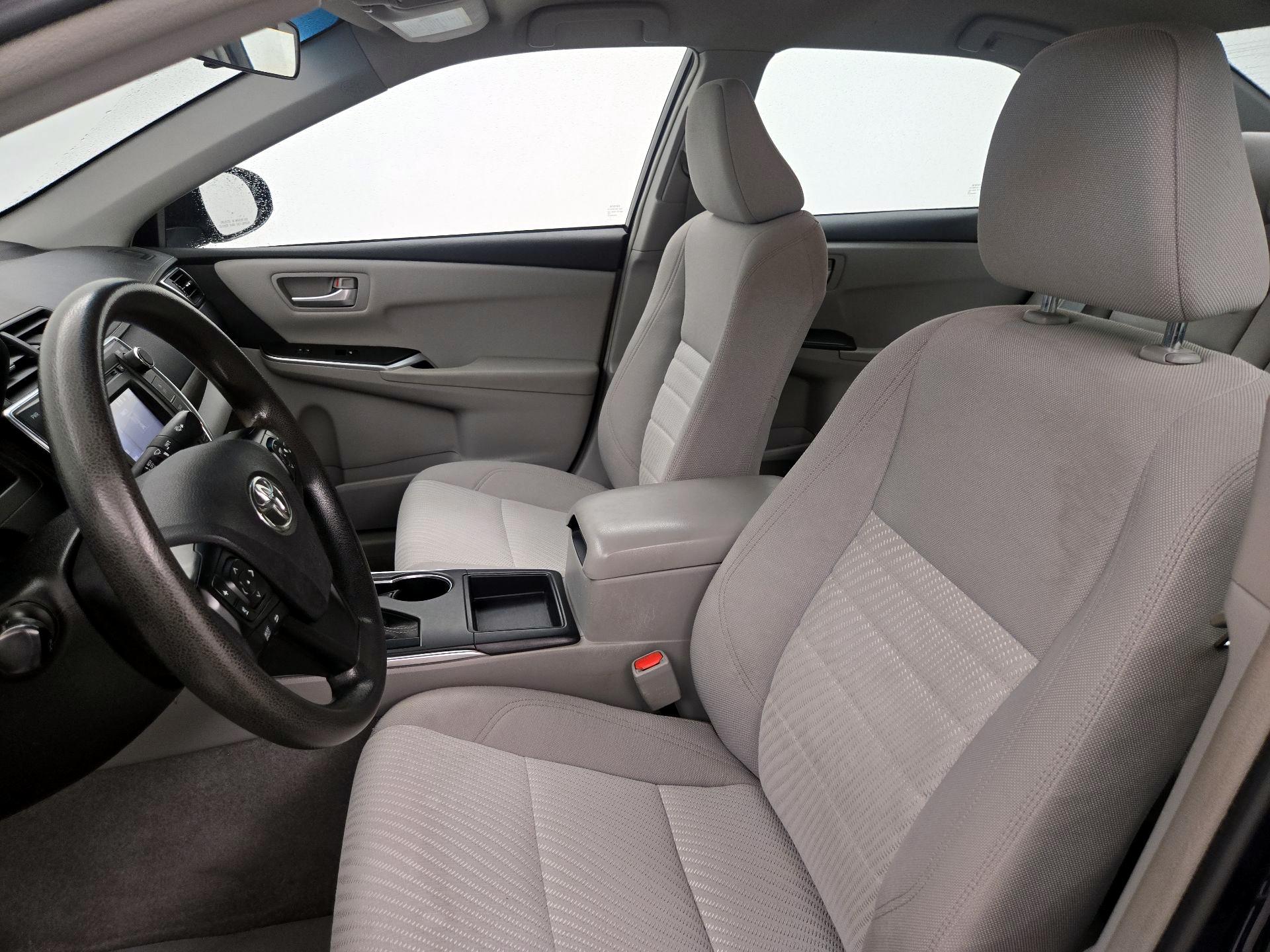 Thumbnail: 2017 Toyota Camry - 11