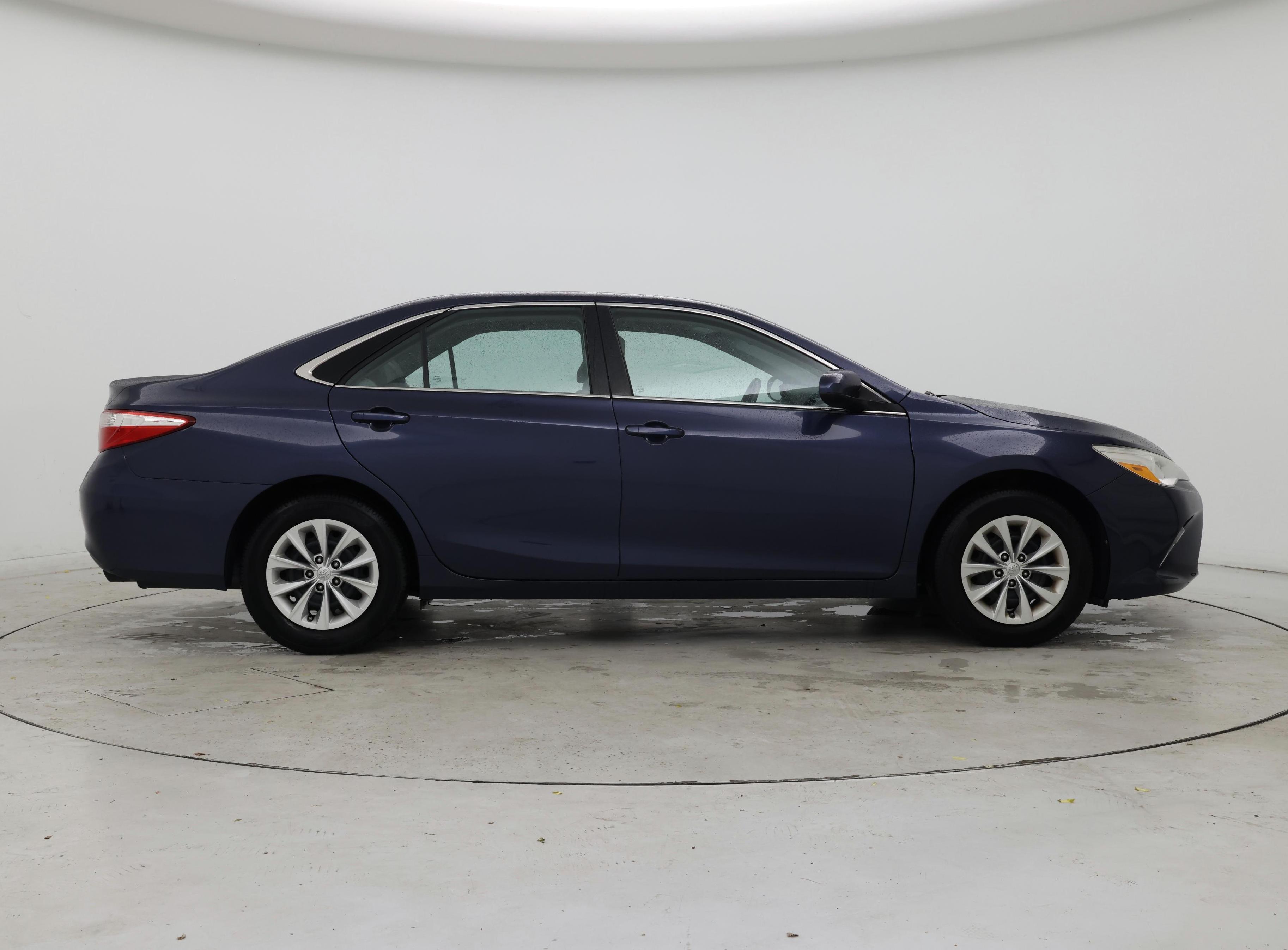 Thumbnail: 2017 Toyota Camry - 7