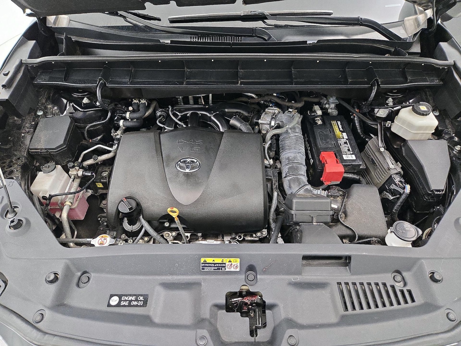 2022 Toyota Highlander LE - Photo 24