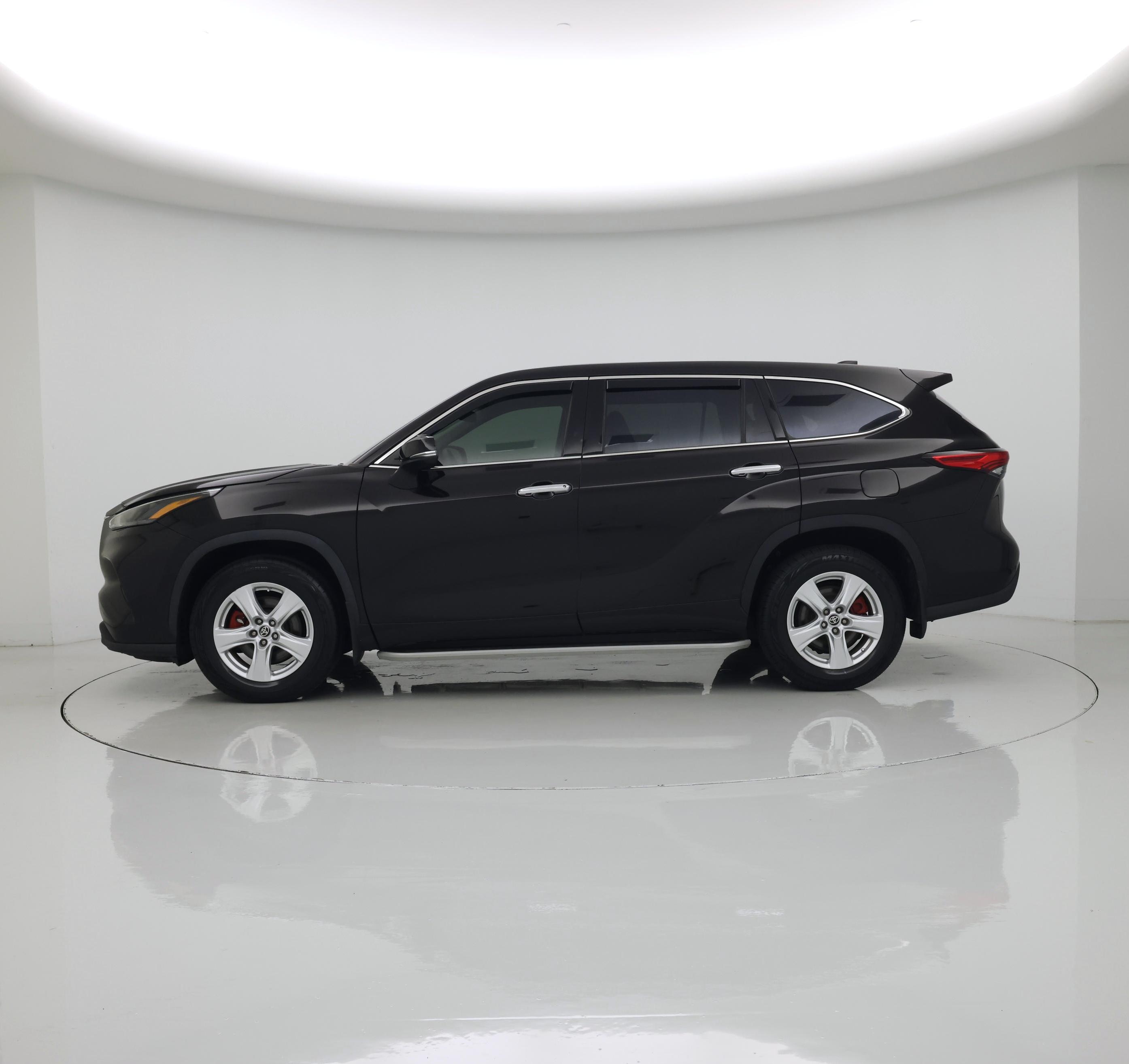 Thumbnail: 2022 Toyota Highlander - 3