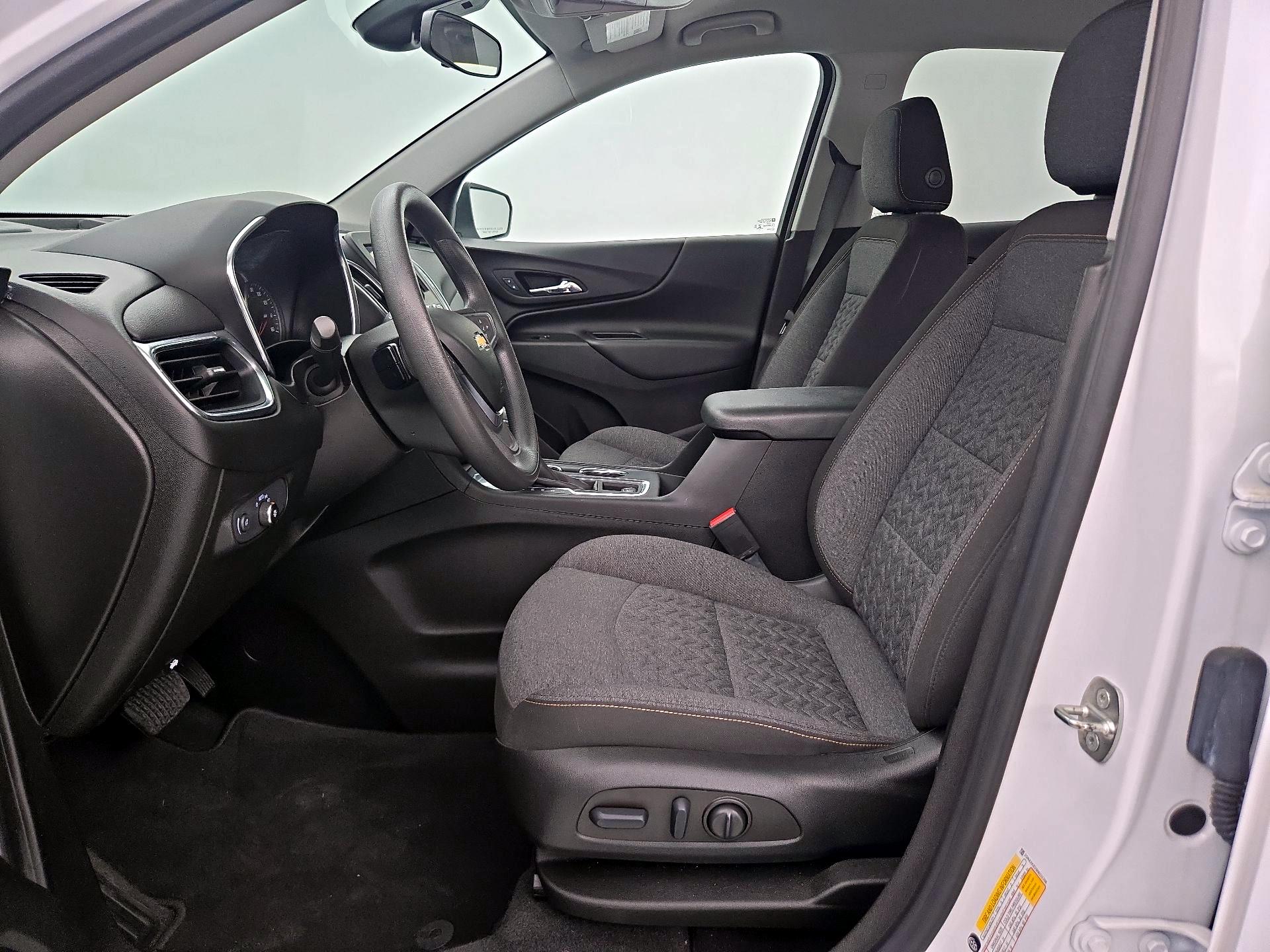 Thumbnail: 2022 Chevrolet Equinox - 11
