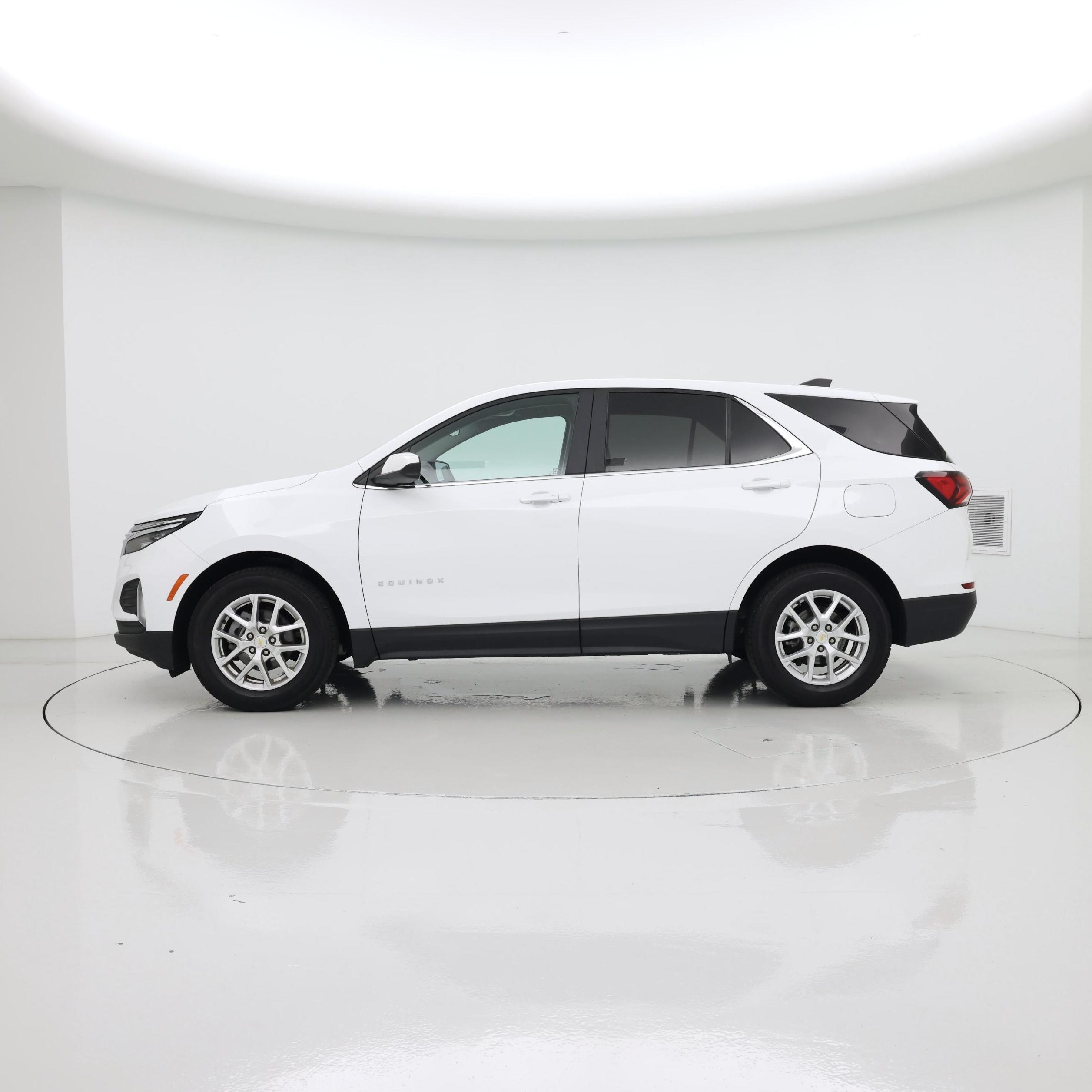 Thumbnail: 2022 Chevrolet Equinox - 3