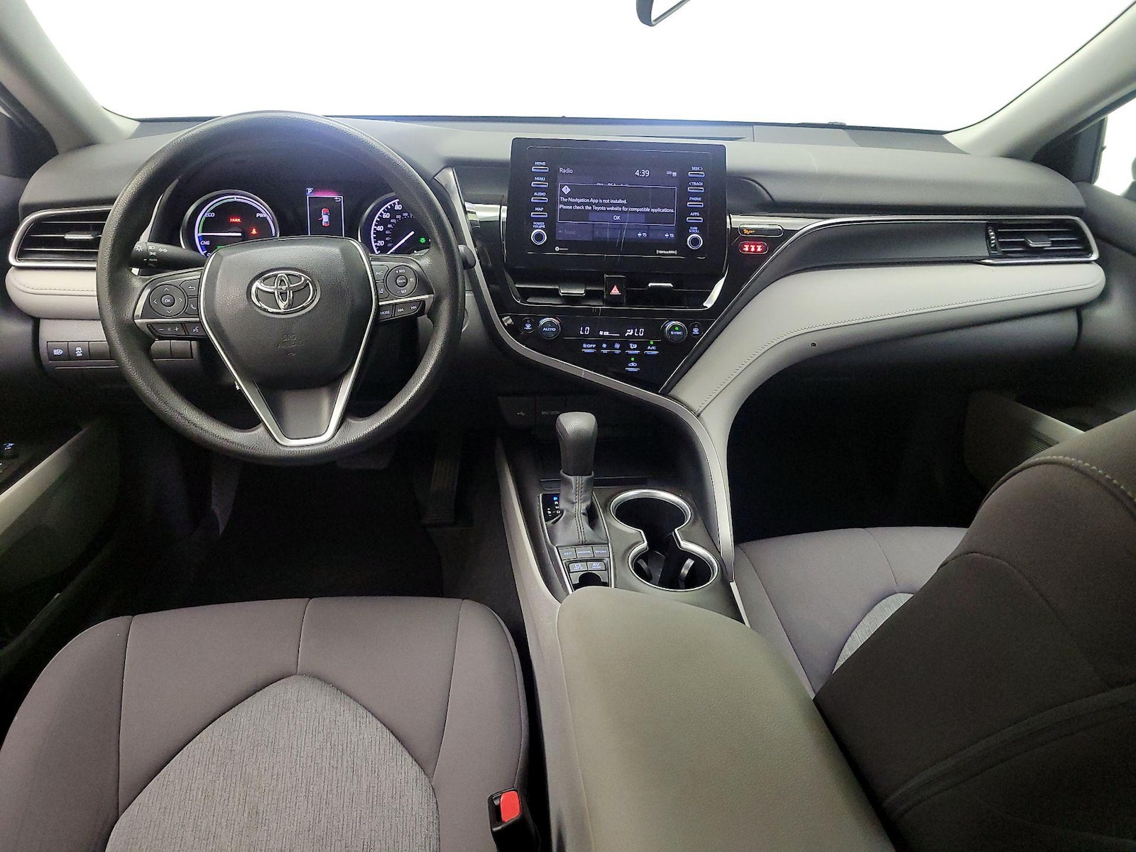 2023 Toyota Camry LE - Photo 10