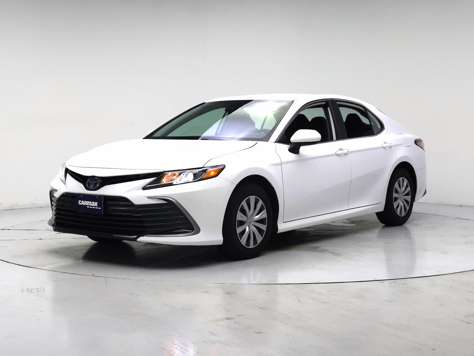 2023 Toyota Camry LE - Photo 5