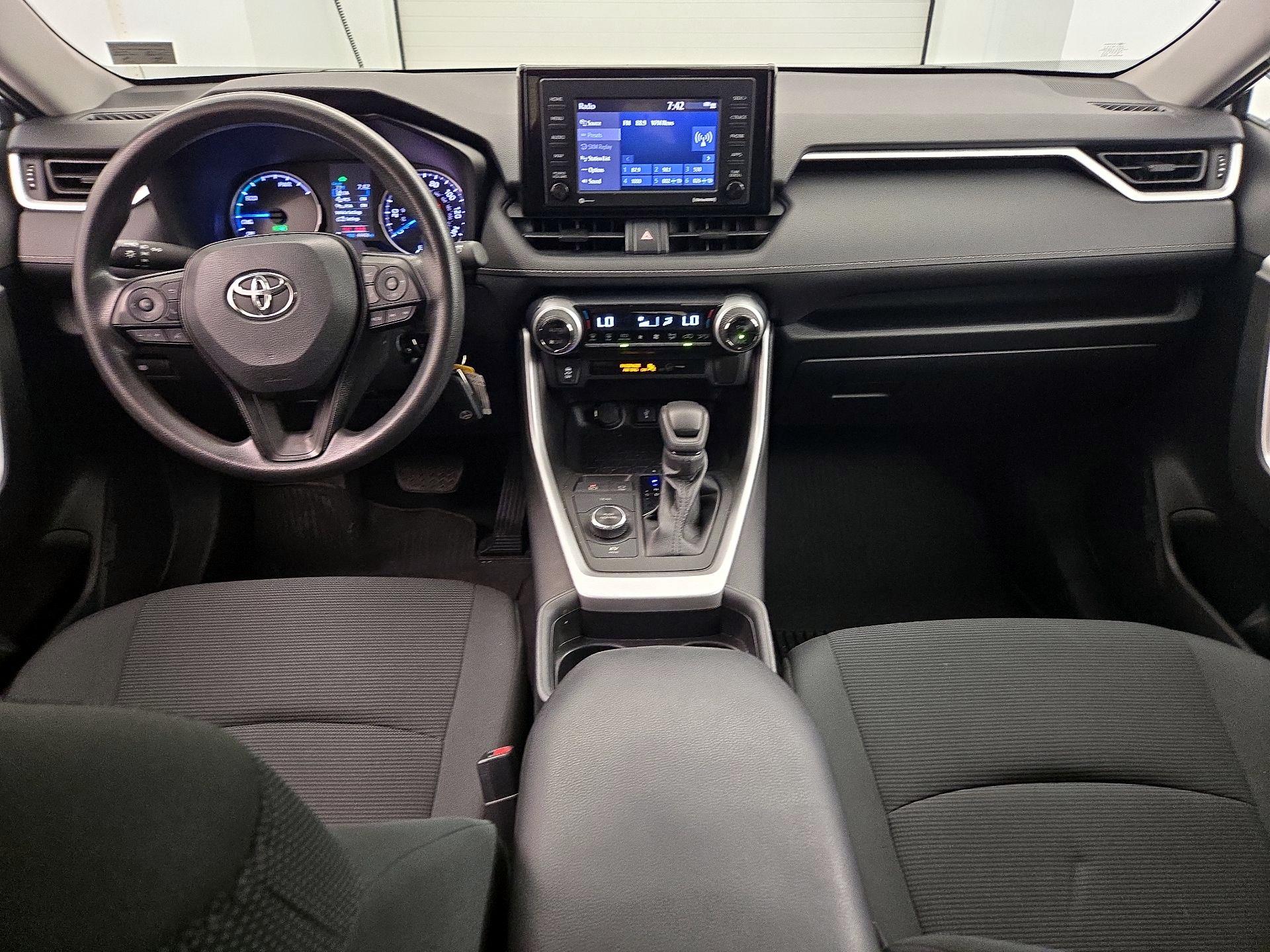 Thumbnail: 2021 Toyota RAV4 - 9