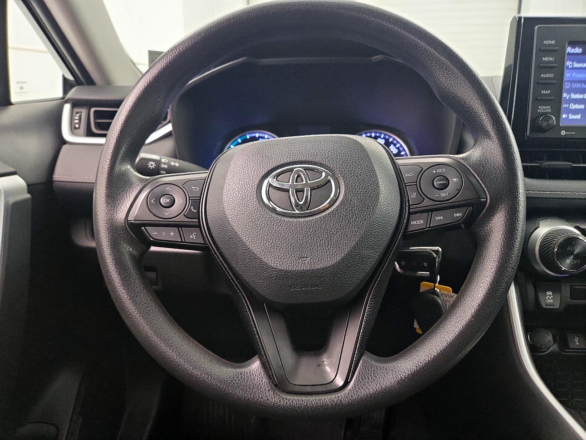 Thumbnail: 2021 Toyota RAV4 - 10