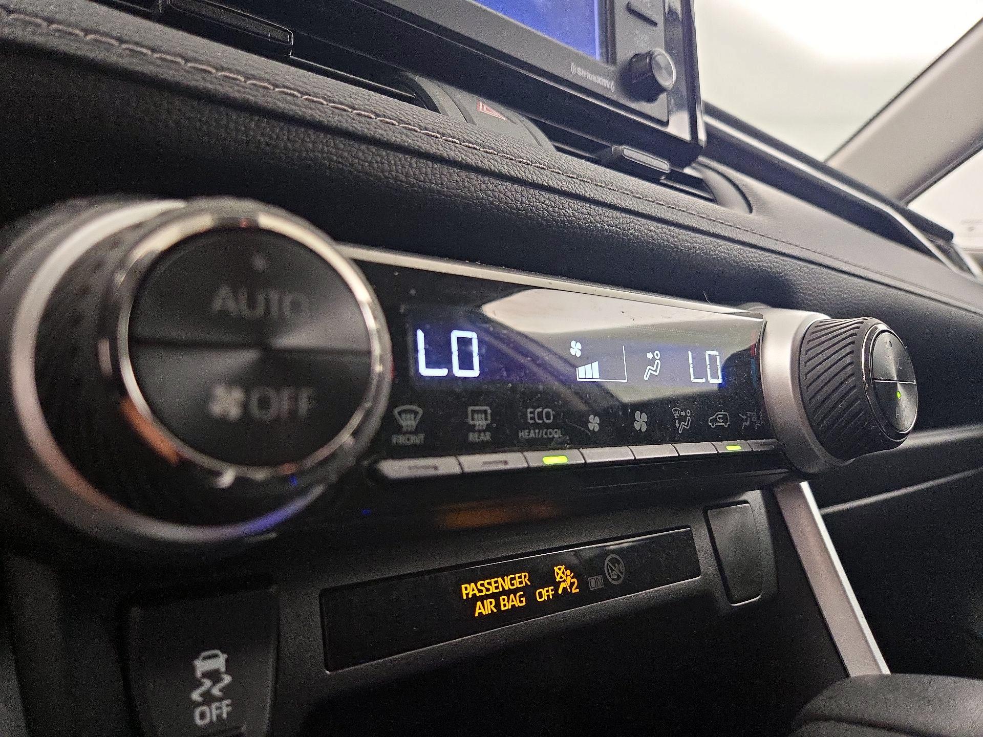 Thumbnail: 2021 Toyota RAV4 - 16