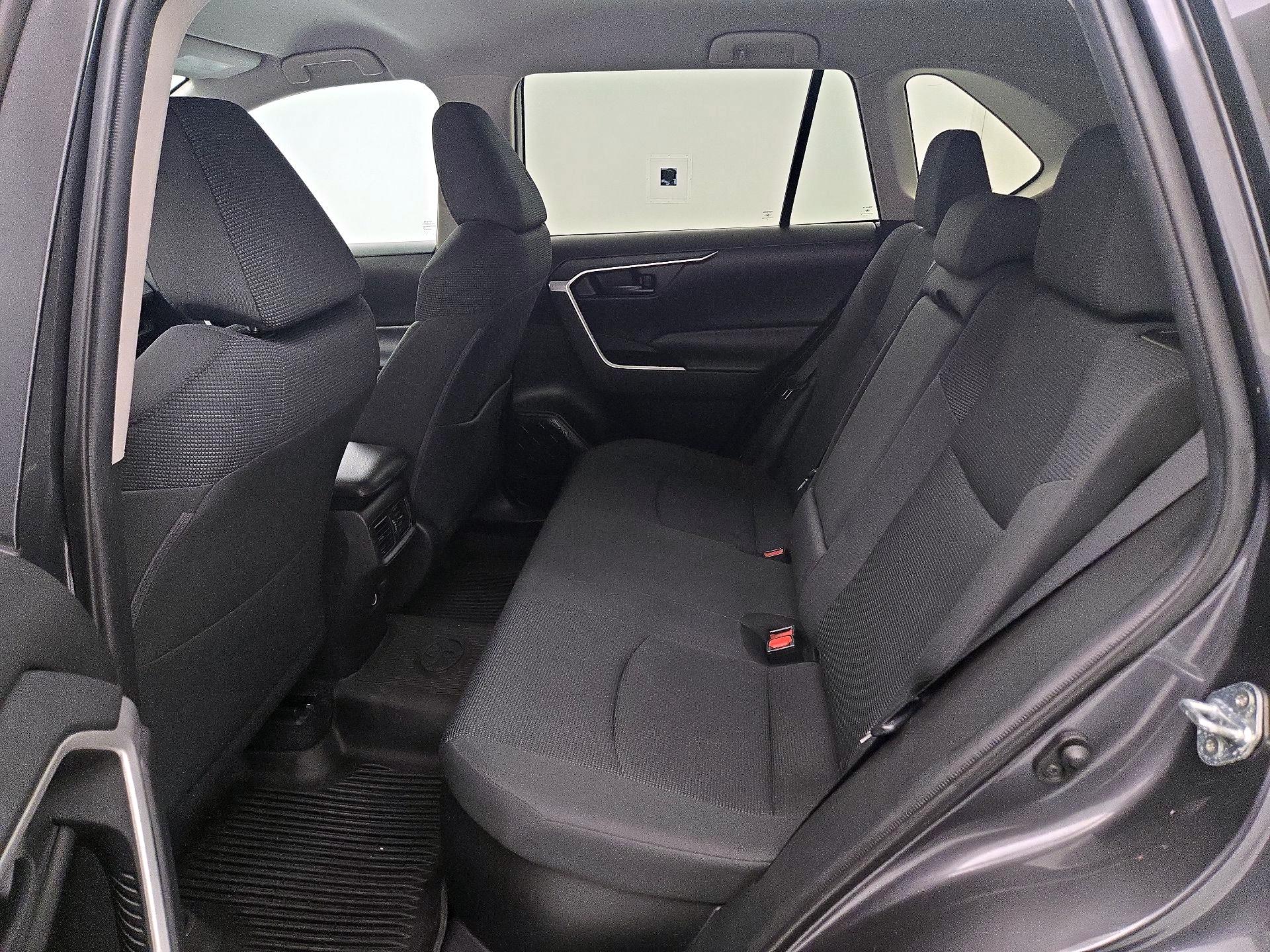 Thumbnail: 2021 Toyota RAV4 - 19