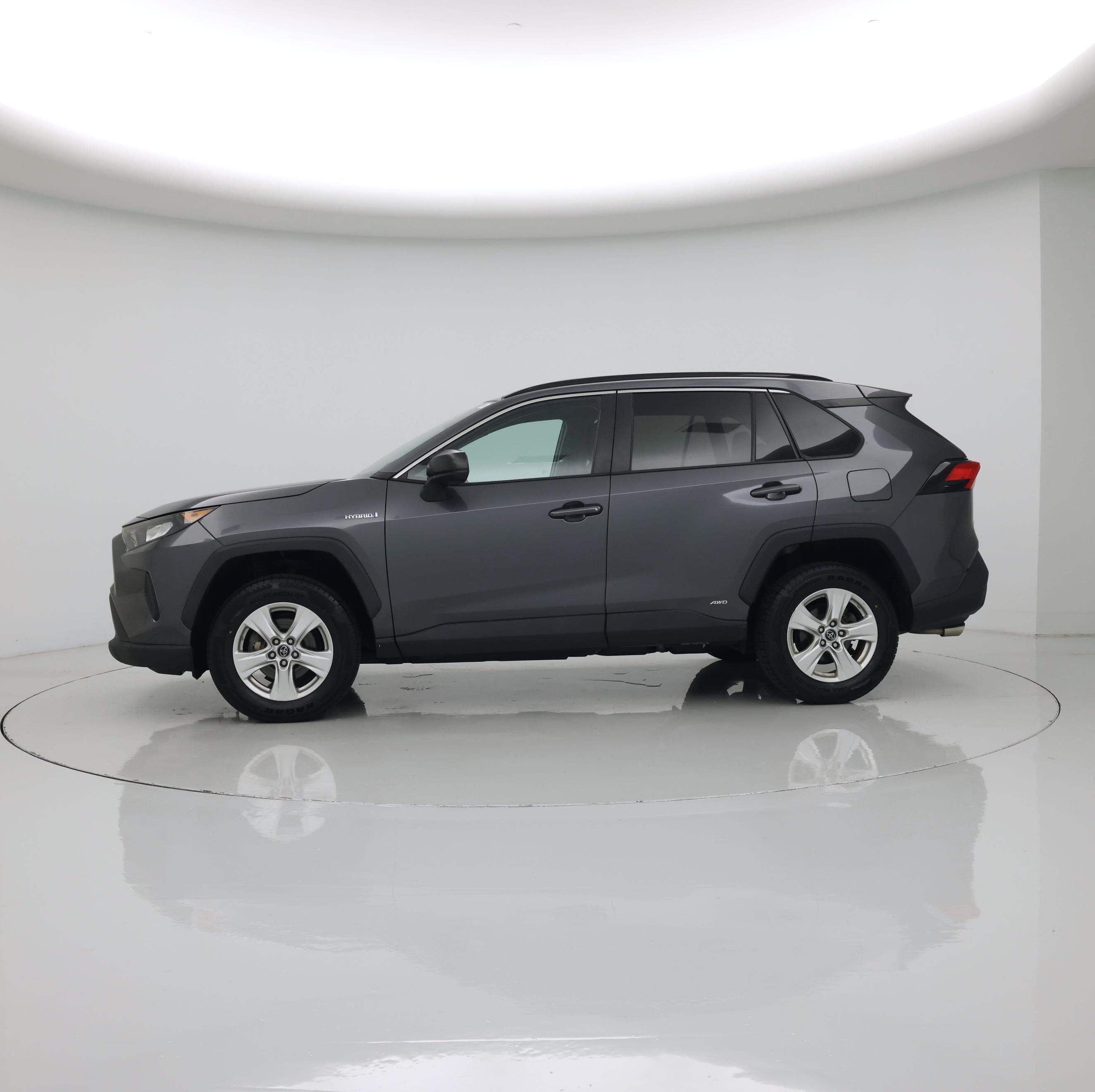 Thumbnail: 2021 Toyota RAV4 - 3
