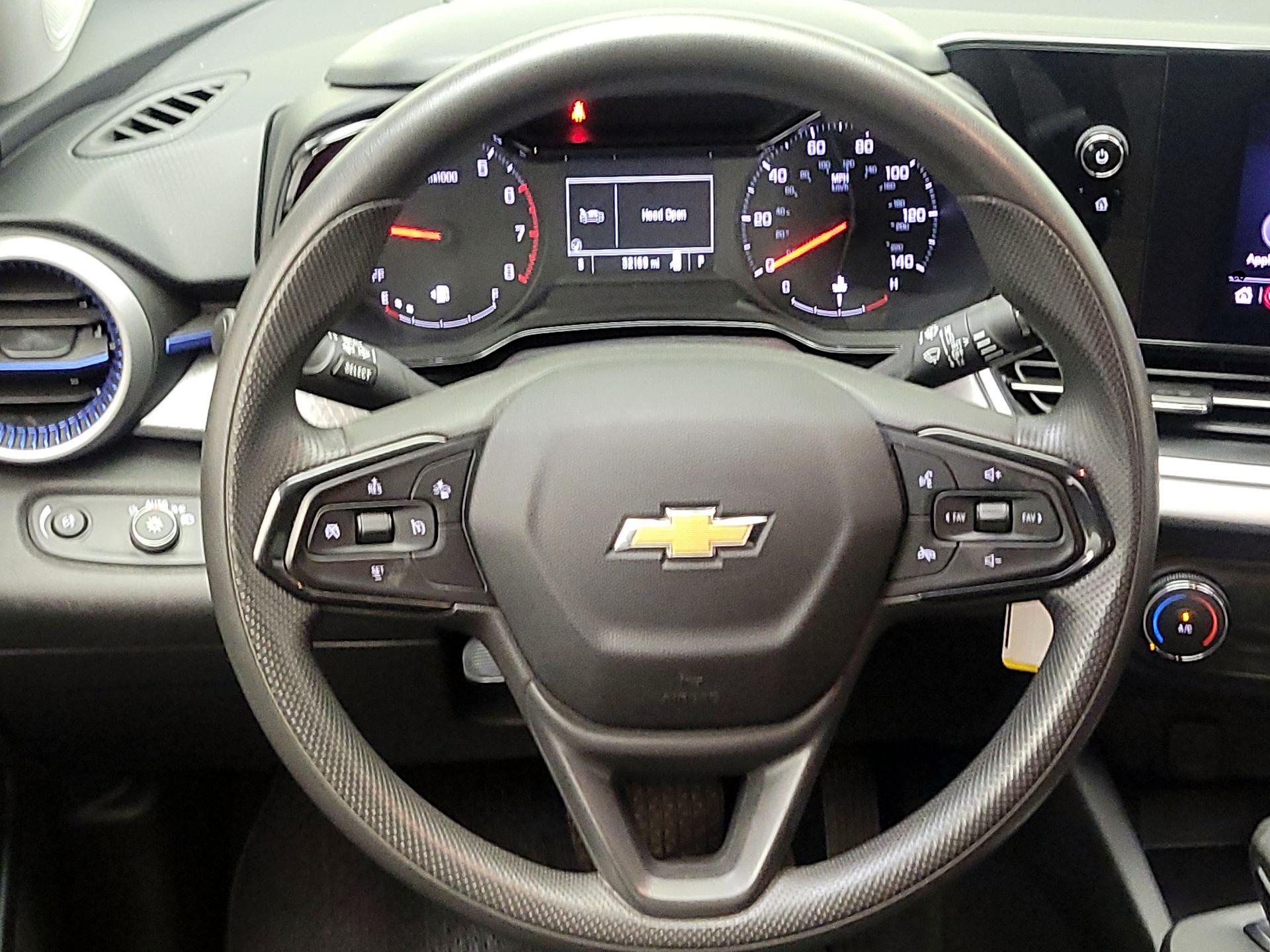 Thumbnail: 2024 Chevrolet Trax - 10