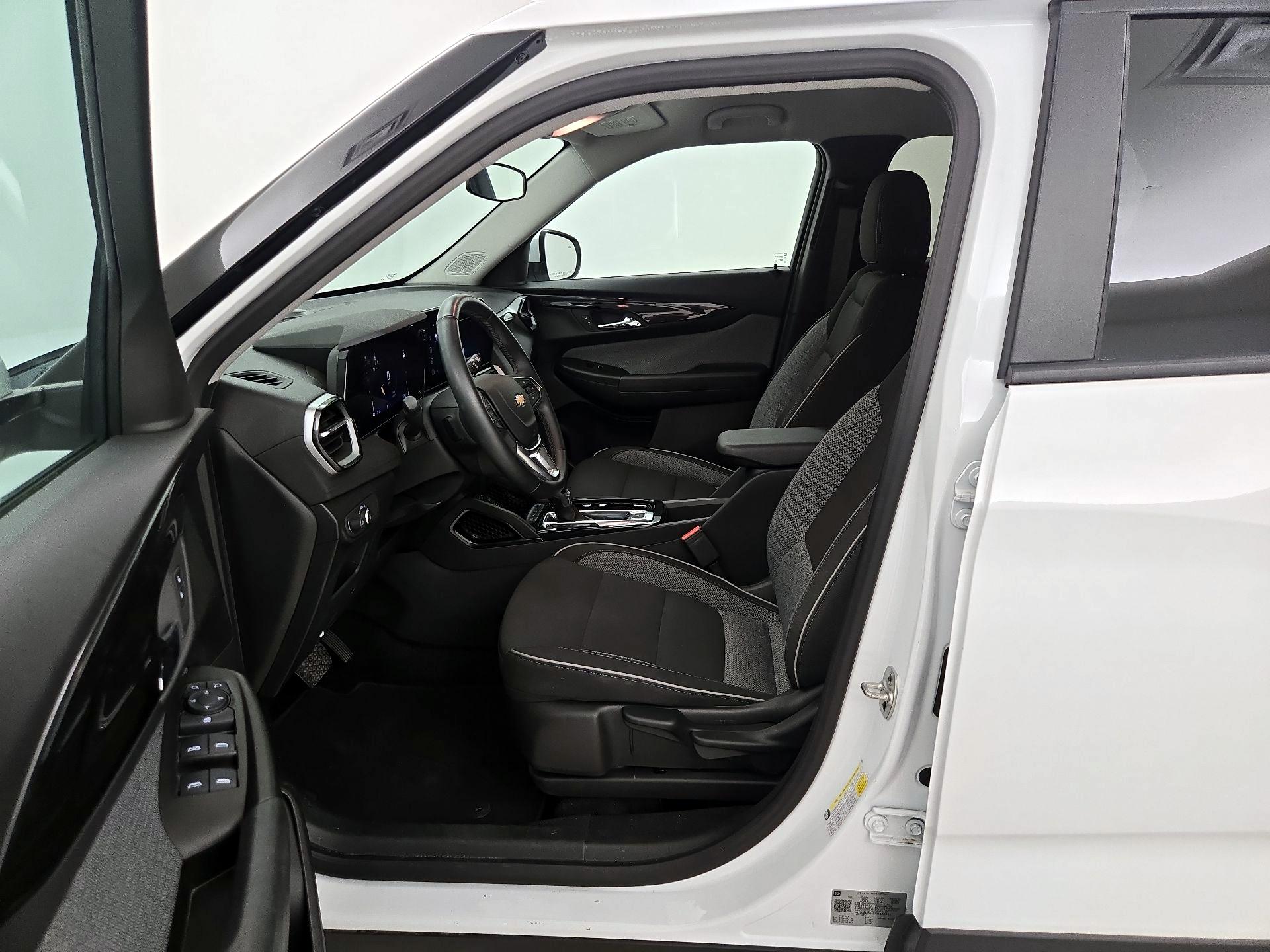 Thumbnail: 2024 Chevrolet TrailBlazer - 11