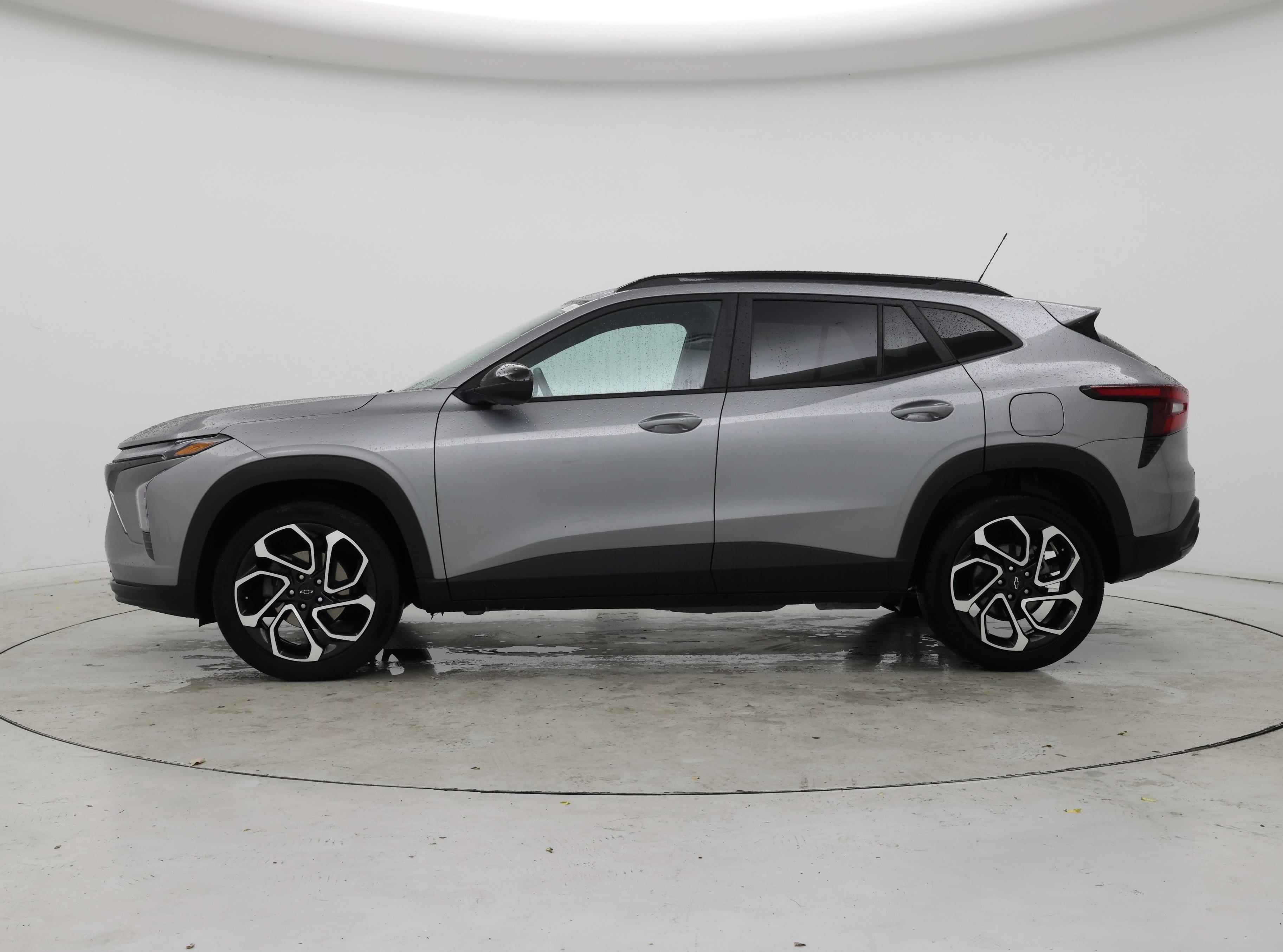 Thumbnail: 2024 Chevrolet Trax - 3