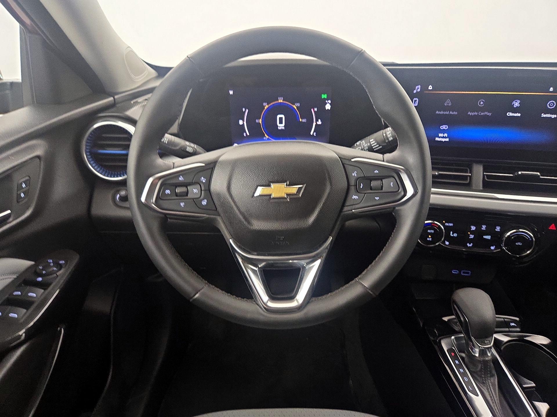 Thumbnail: 2024 Chevrolet Trax - 10