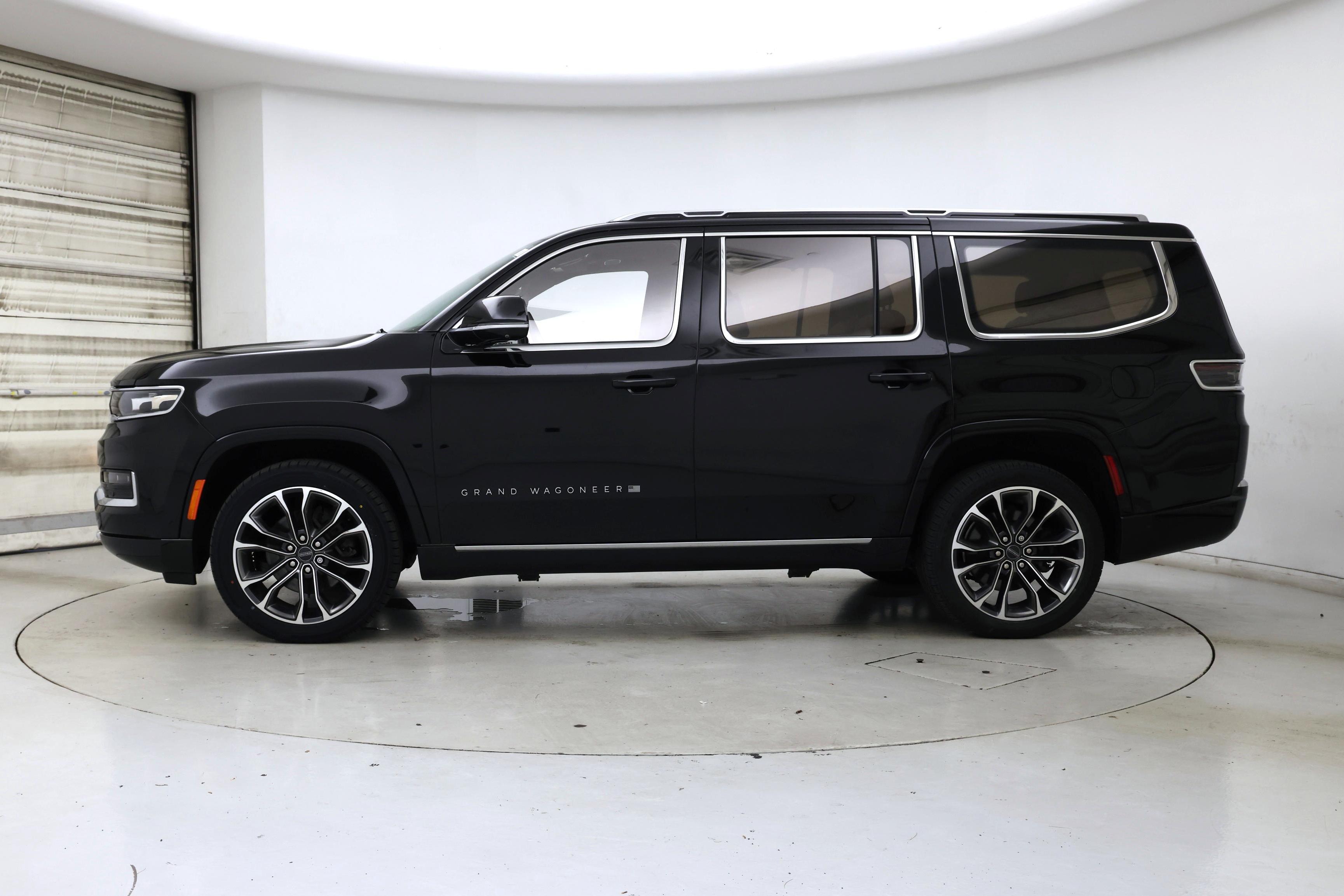 Thumbnail: 2022 Jeep Grand Wagoneer - 3