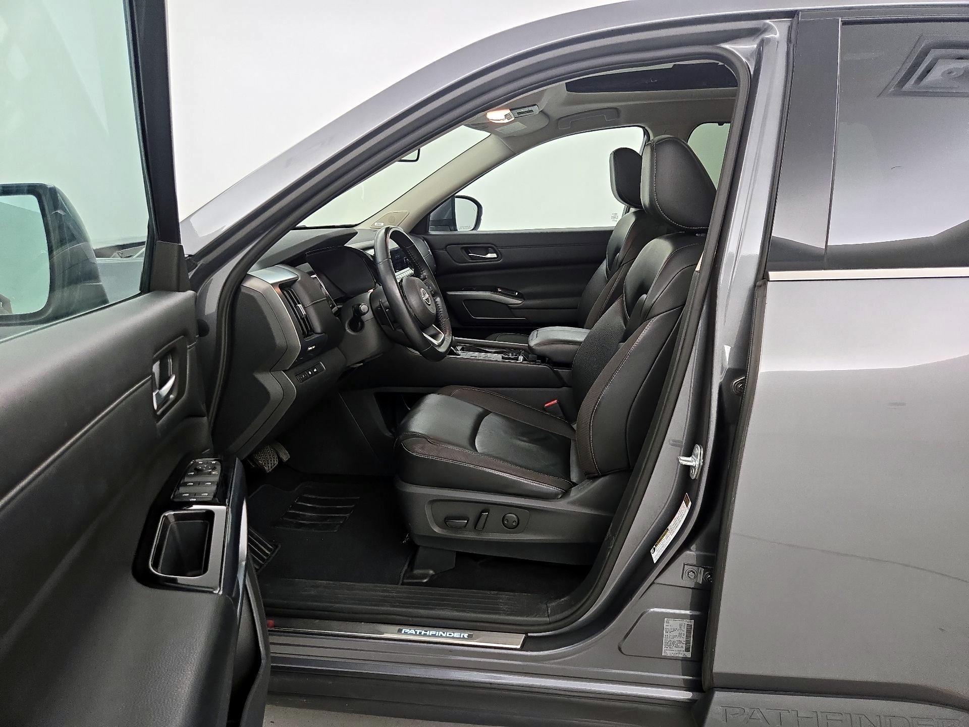 Thumbnail: 2023 Nissan Pathfinder - 11