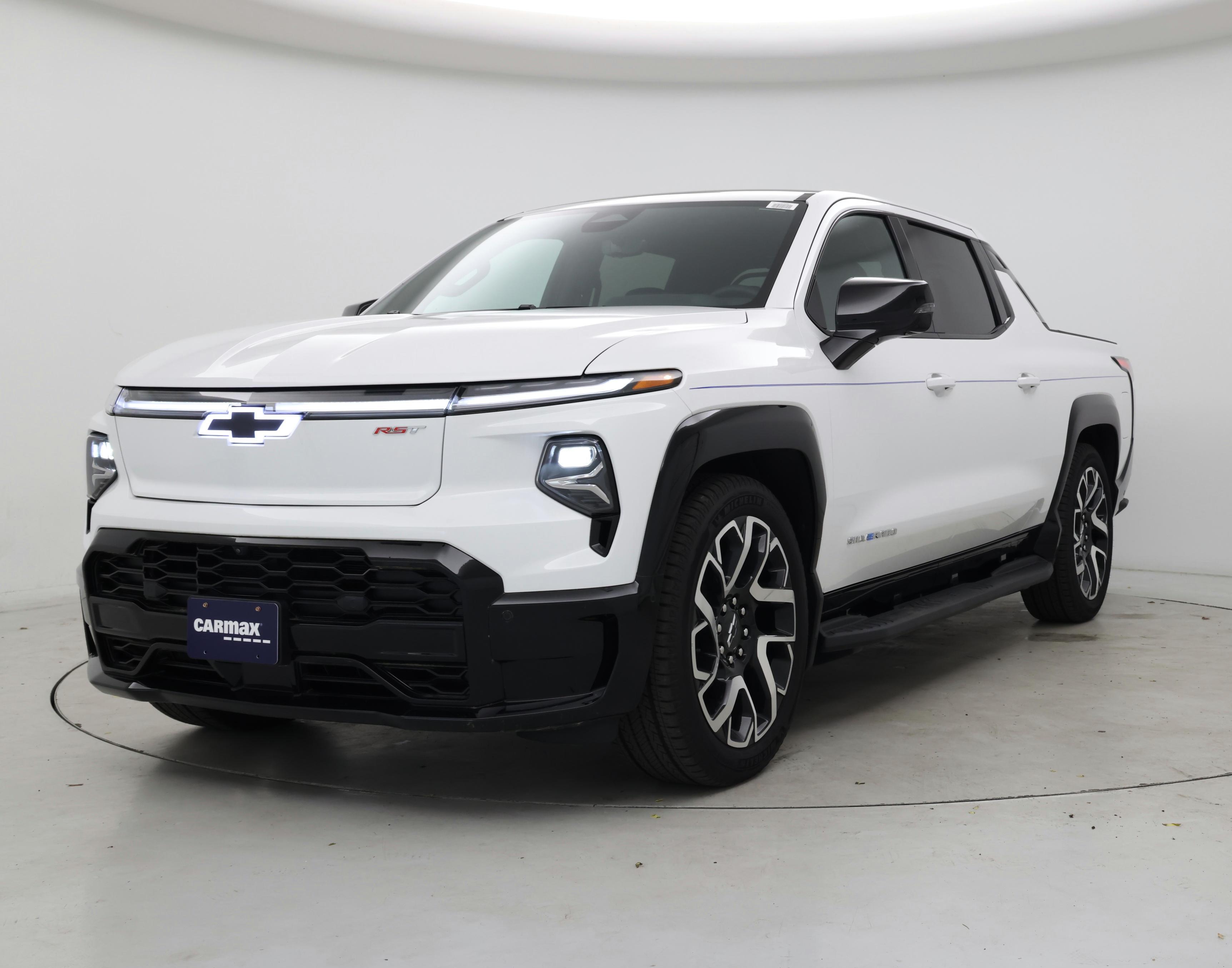 Thumbnail: 2024 Chevrolet Silverado EV - 4