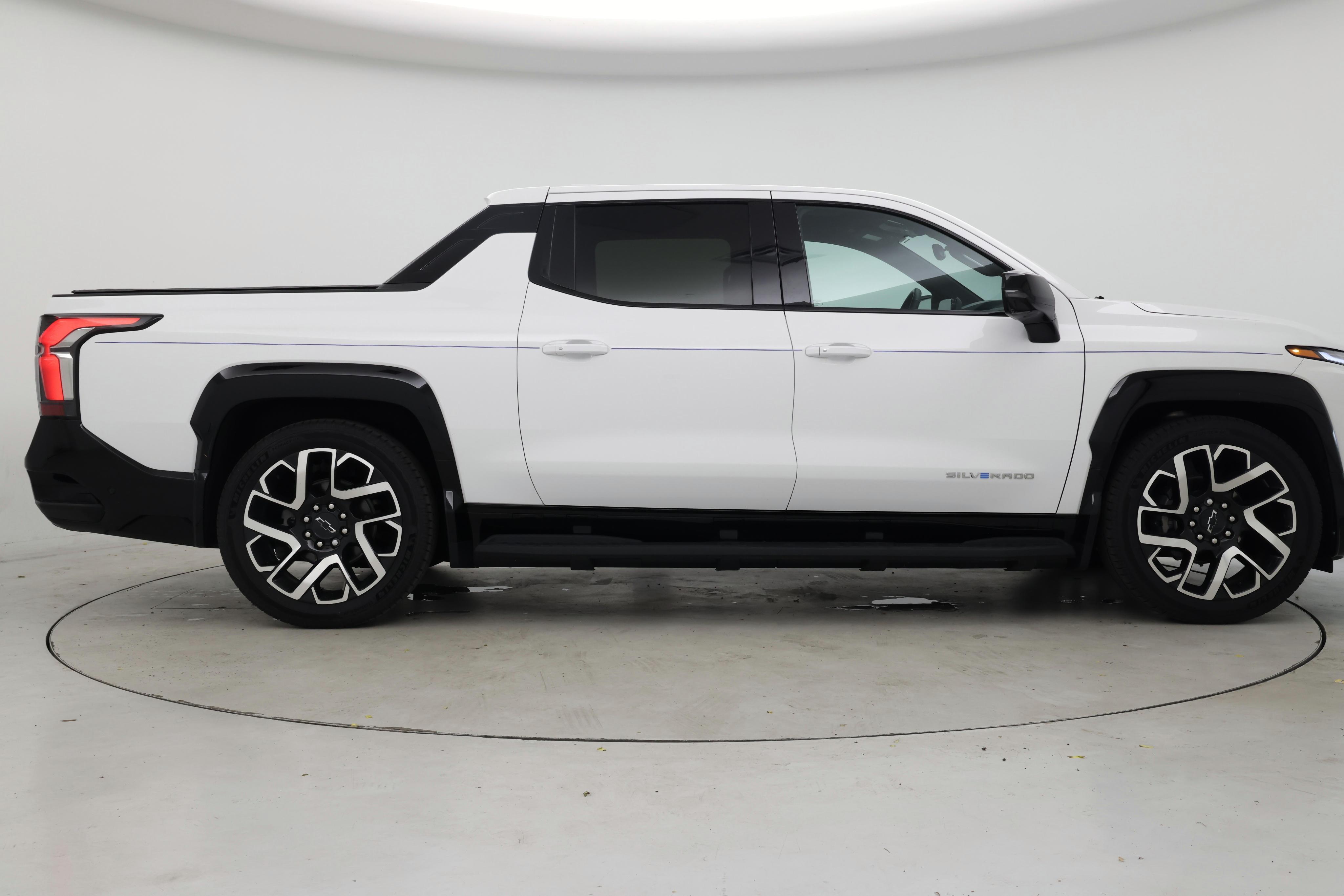 Thumbnail: 2024 Chevrolet Silverado EV - 7