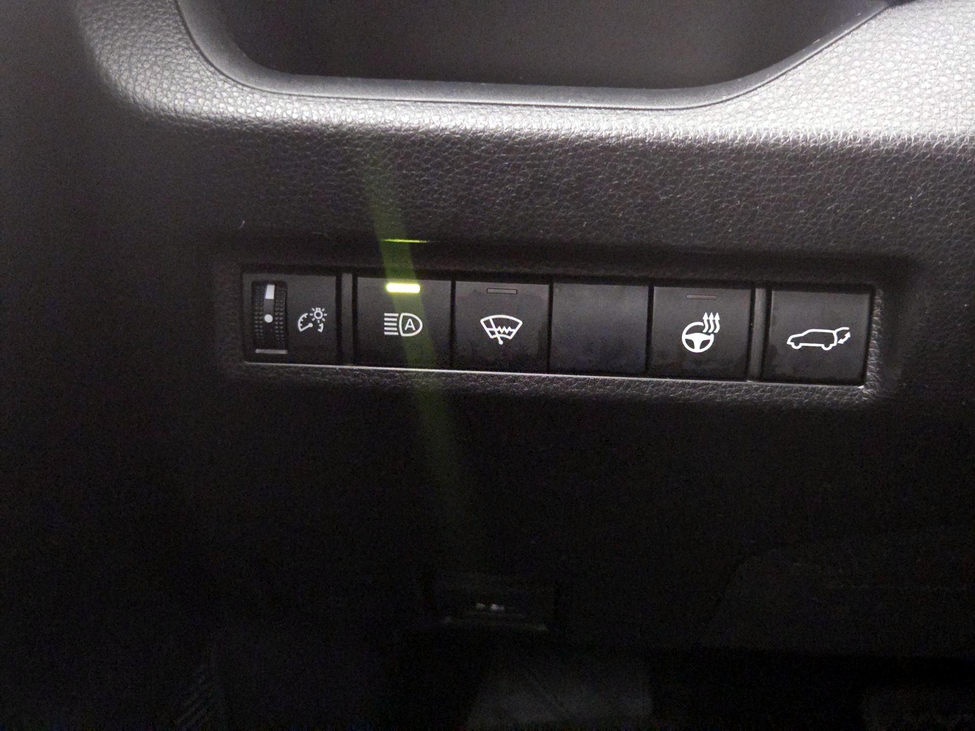 Thumbnail: 2019 Toyota RAV4 - 13