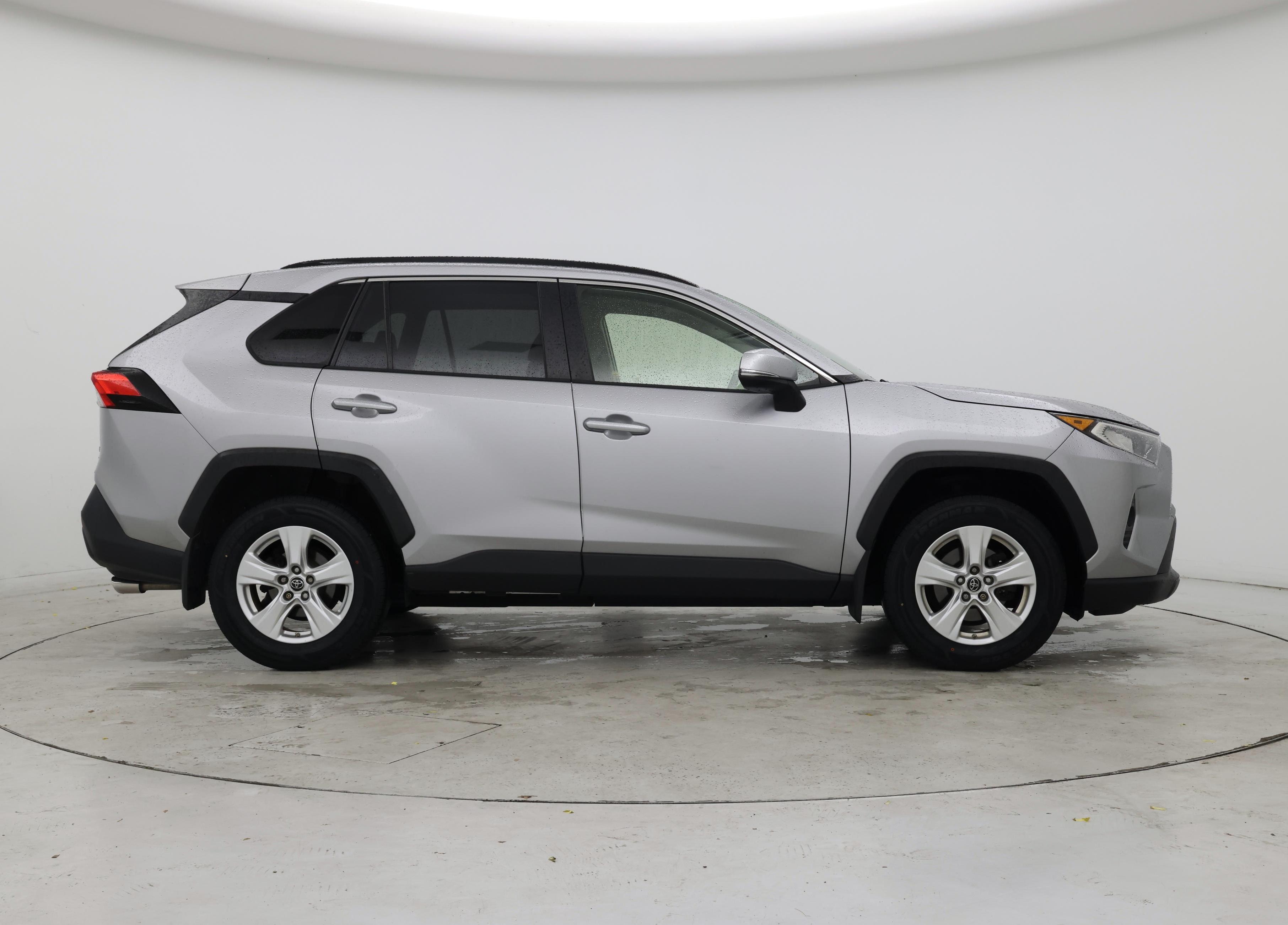 Thumbnail: 2019 Toyota RAV4 - 7