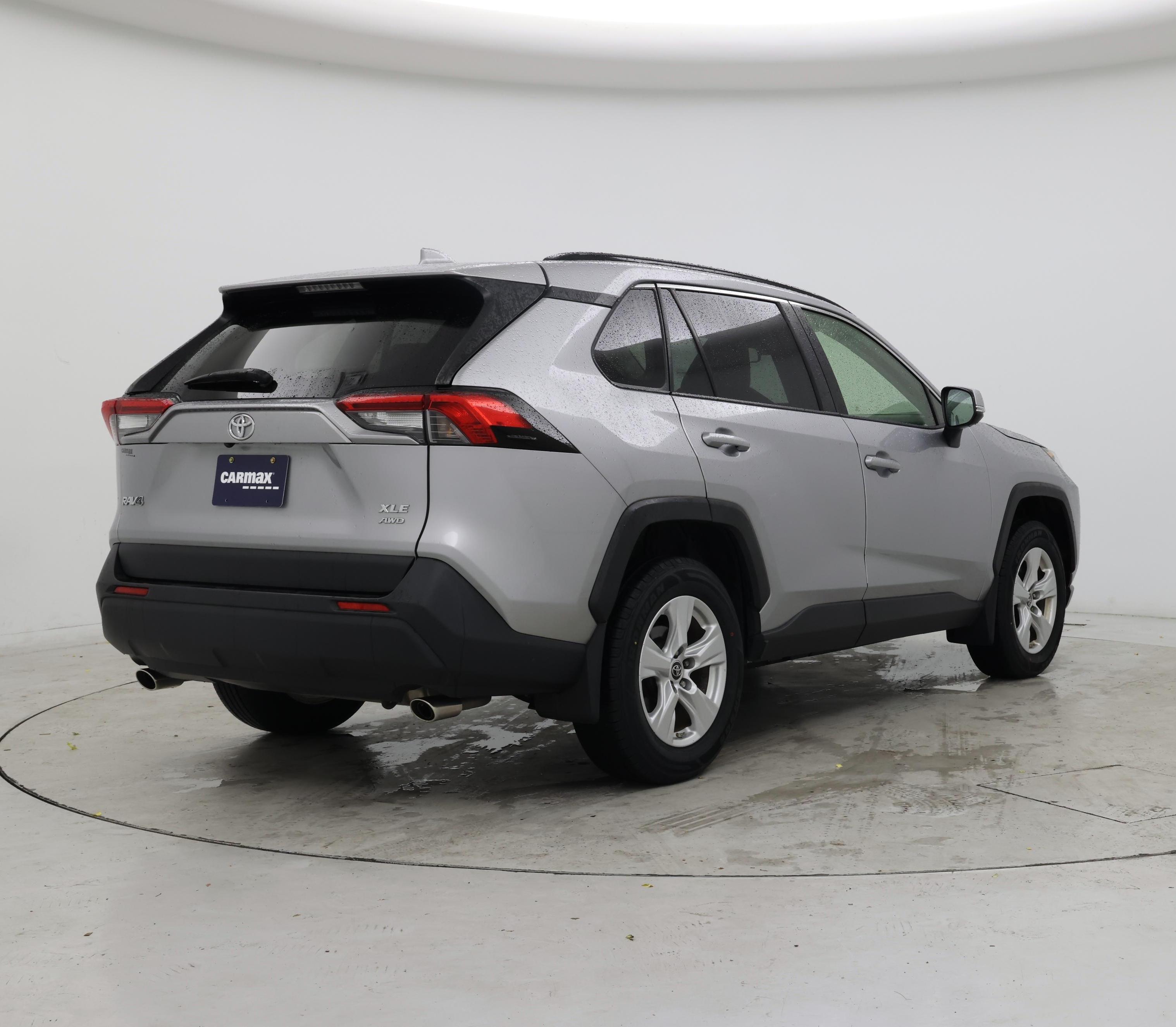Thumbnail: 2019 Toyota RAV4 - 8