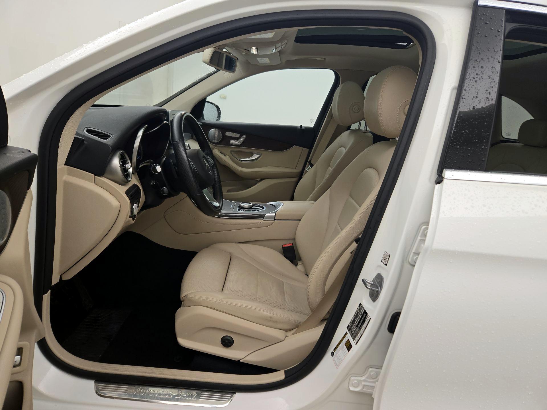 Thumbnail: 2019 Mercedes-Benz GLC - 11