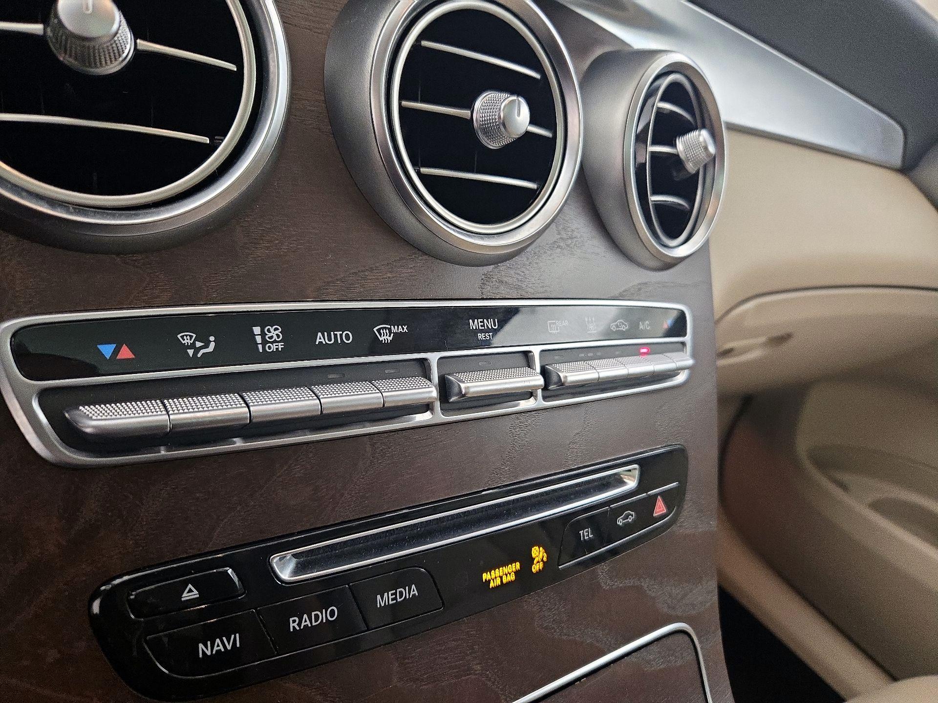 Thumbnail: 2019 Mercedes-Benz GLC - 16