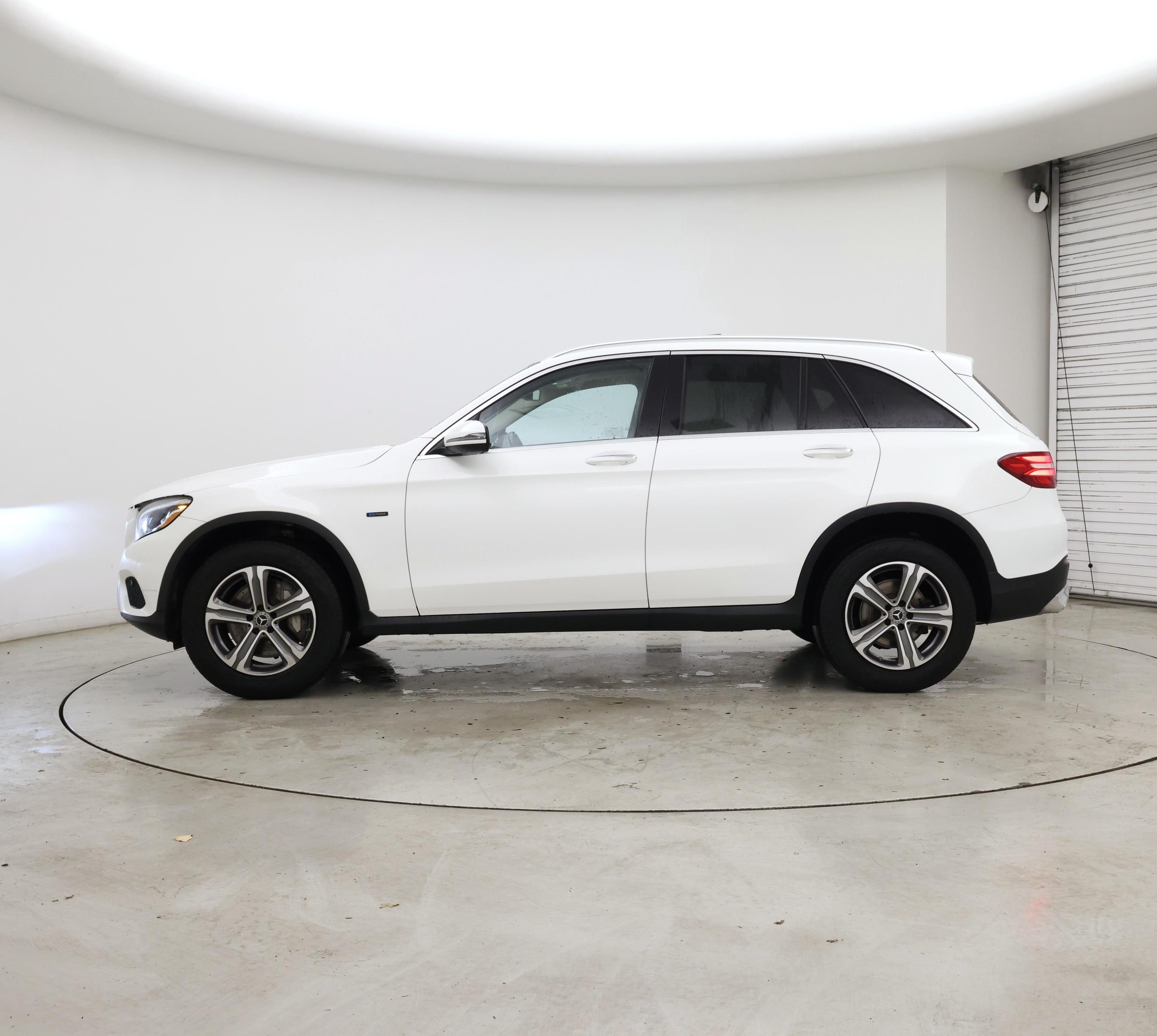 Thumbnail: 2019 Mercedes-Benz GLC - 3